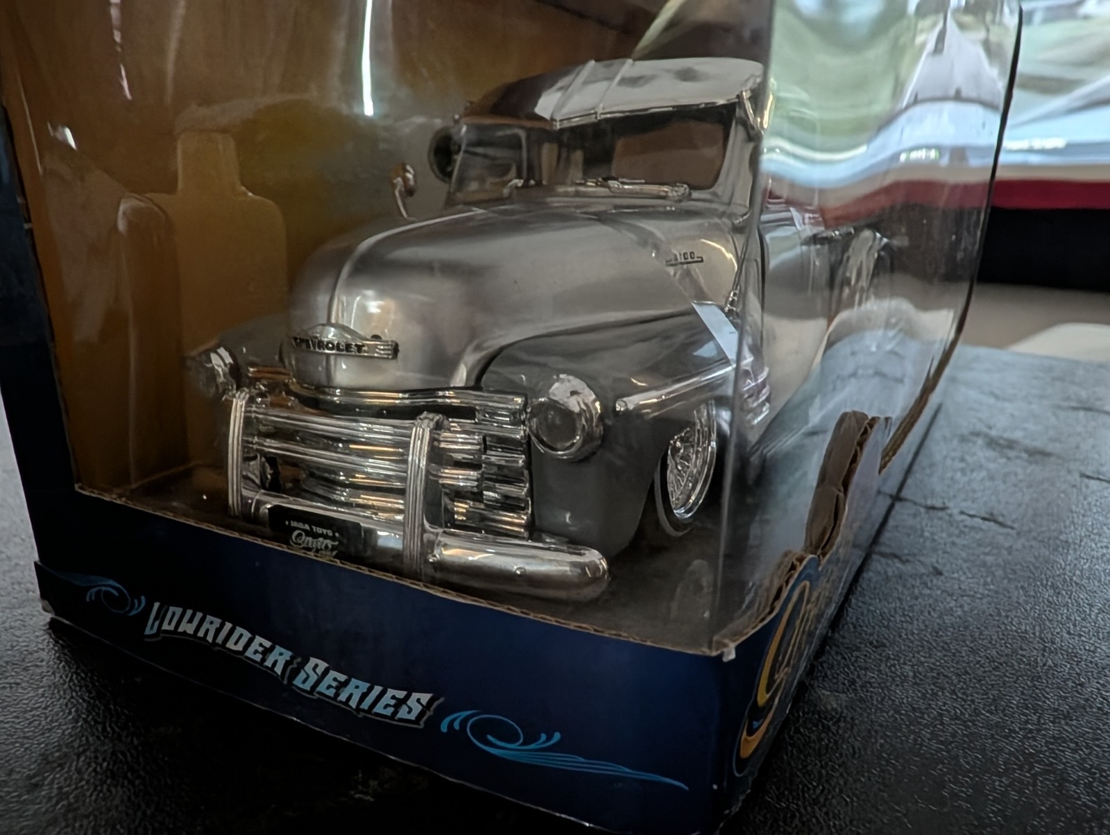Jada Toys Lowrider Series 1:24 1951 Chevrolet Pickup Silver Diecast Unopened Box