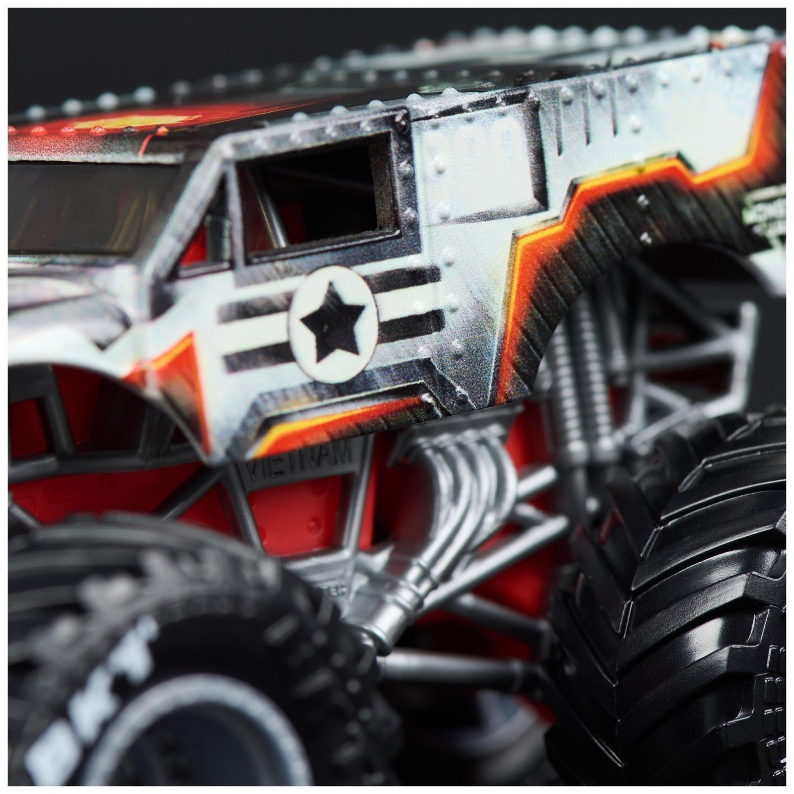 Monster Jam Marvel Iron Man Vs. War Machine Die-Cast Monster Trucks 1:64 Scale