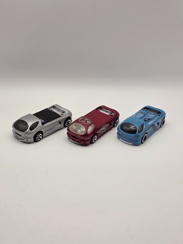 LOT OF DEORA II 1999 SILVER, MAROON, & DYED BLUE (LOT 17329)