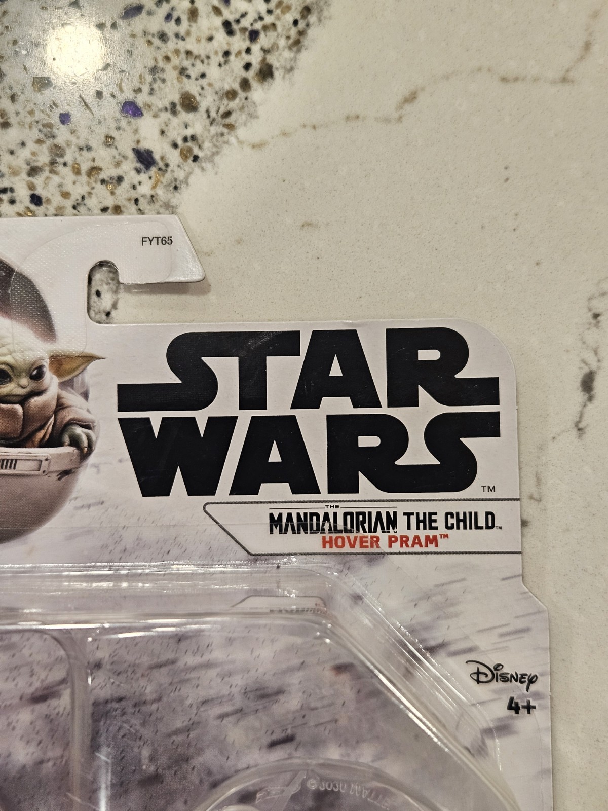 Hot Wheels Star Wars Starships Mandalorian Baby Yoda the Child Hover Pram