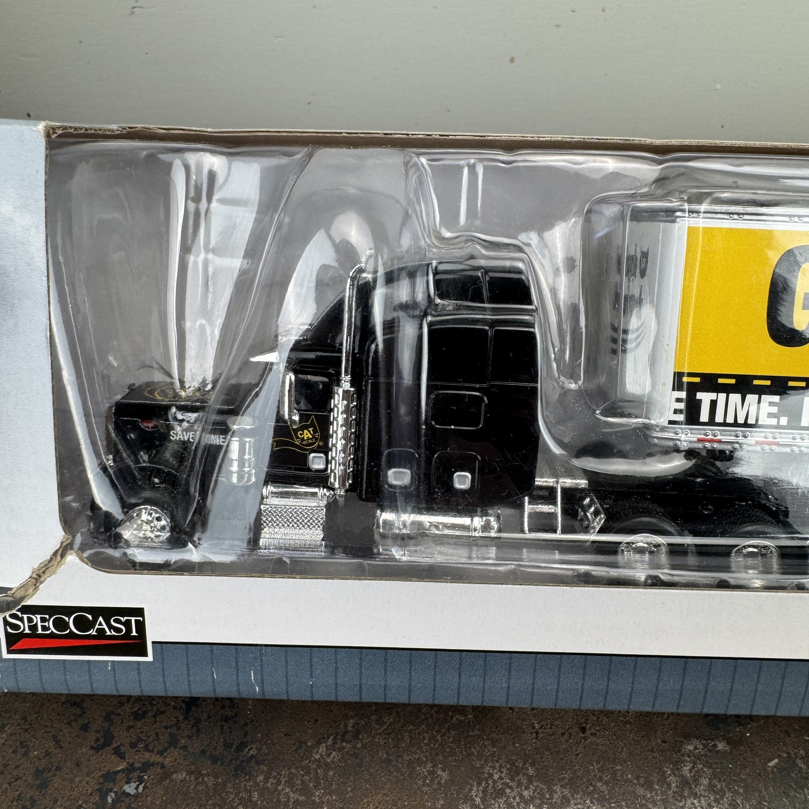 SpecCast CAT SCALE Peterbilt 379 Truck w/ Trailer 1:64 #33709