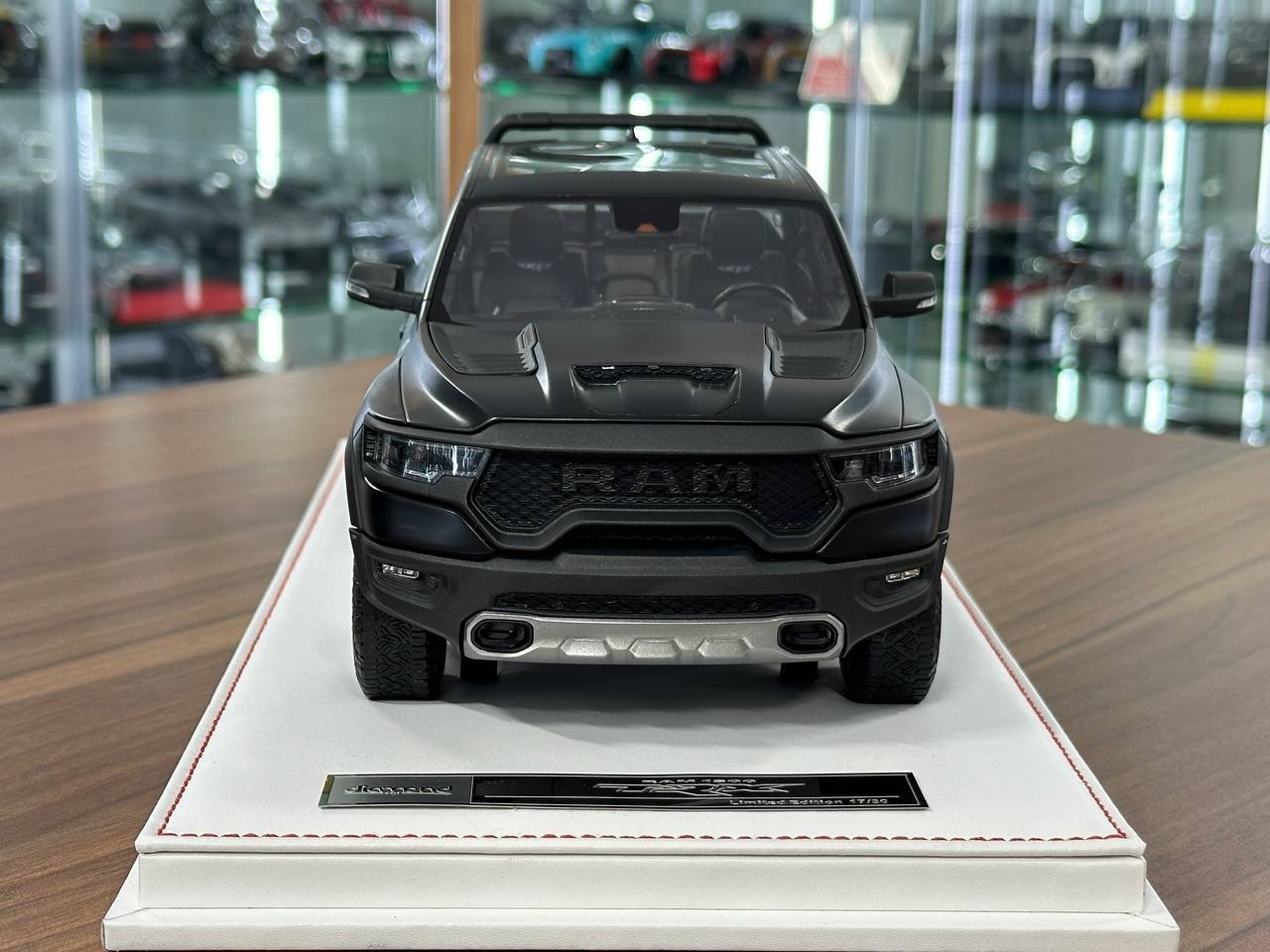 Dodge Ram TRX 1500 by Diamand Matte Black -Ltd 40 pcs Collector Car[1:18 Resin]