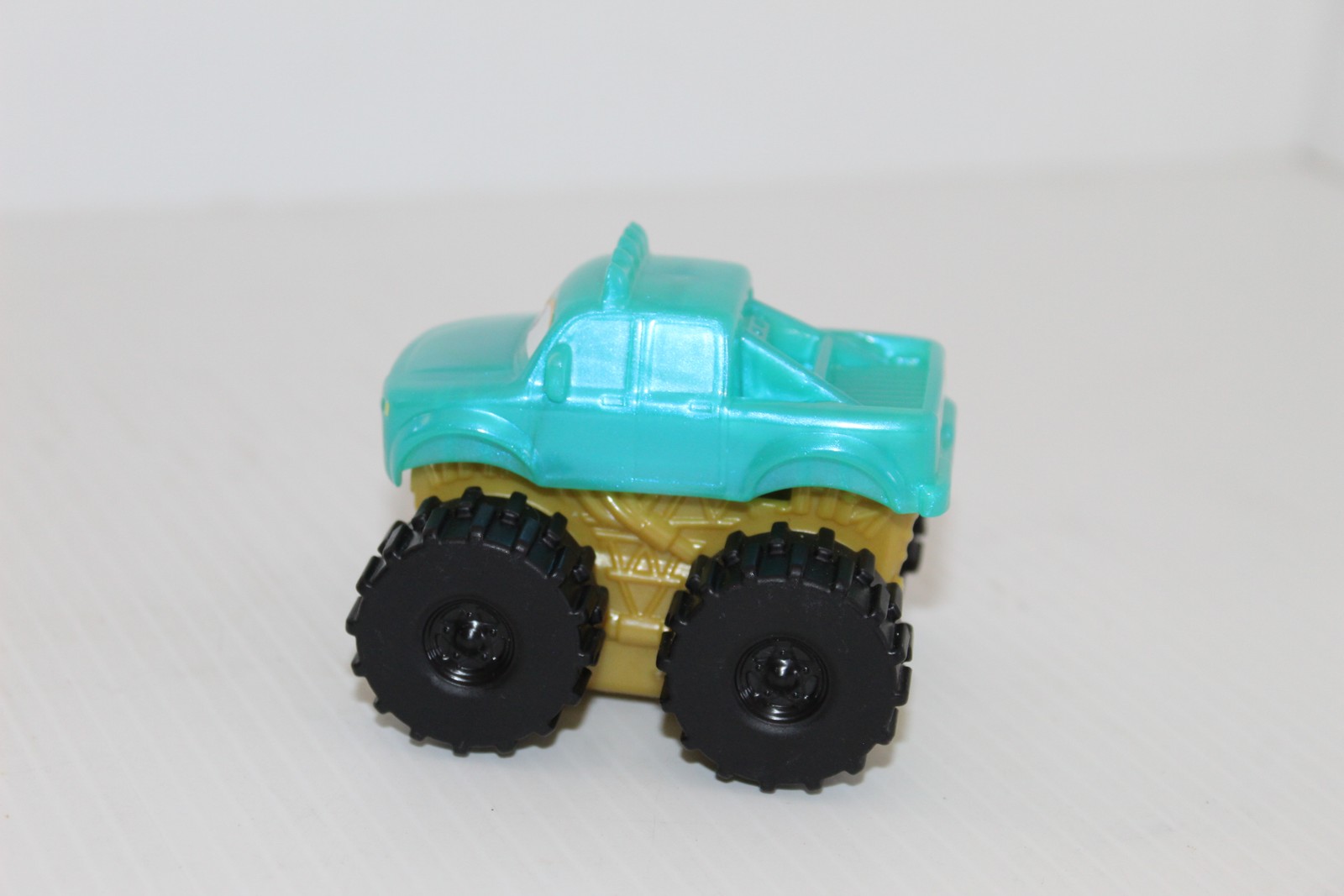 Disney Pixar Cars On The Road Circus Stunt Ivy toy vehicle from McDonald’s