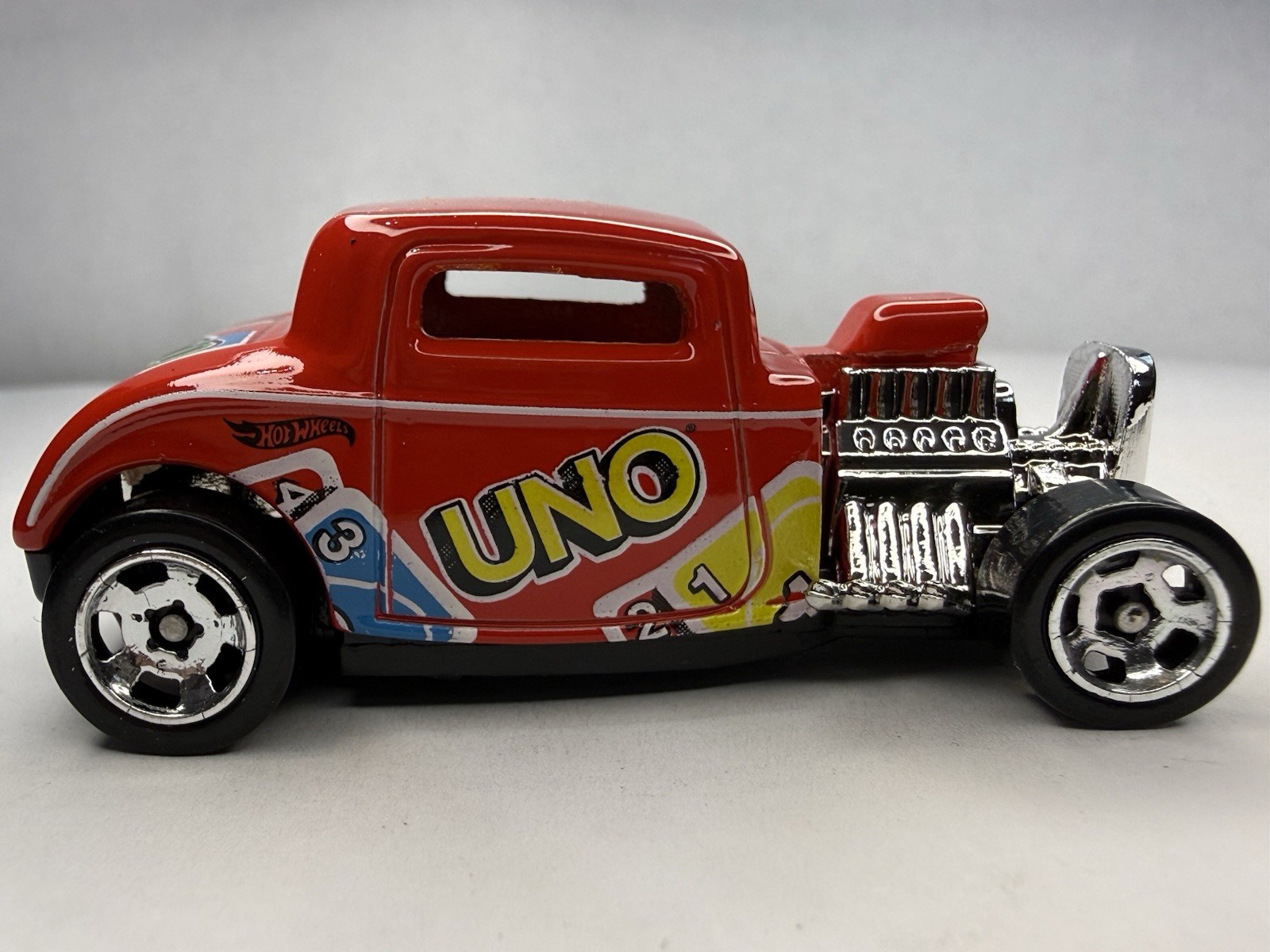 Hot Wheels Mattel Games Series Red ’32 Ford Coupe 1/64 Diecast Uno Lot # 8768