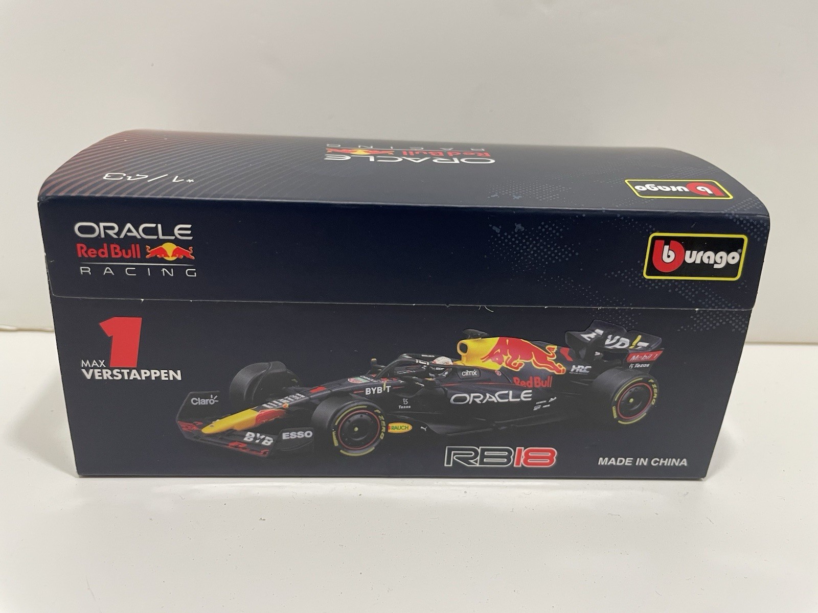 Red Bull RB18 #1 Max Verstappen Formula 1 F1 (2022) 1/43 BY Bburago Diecast C