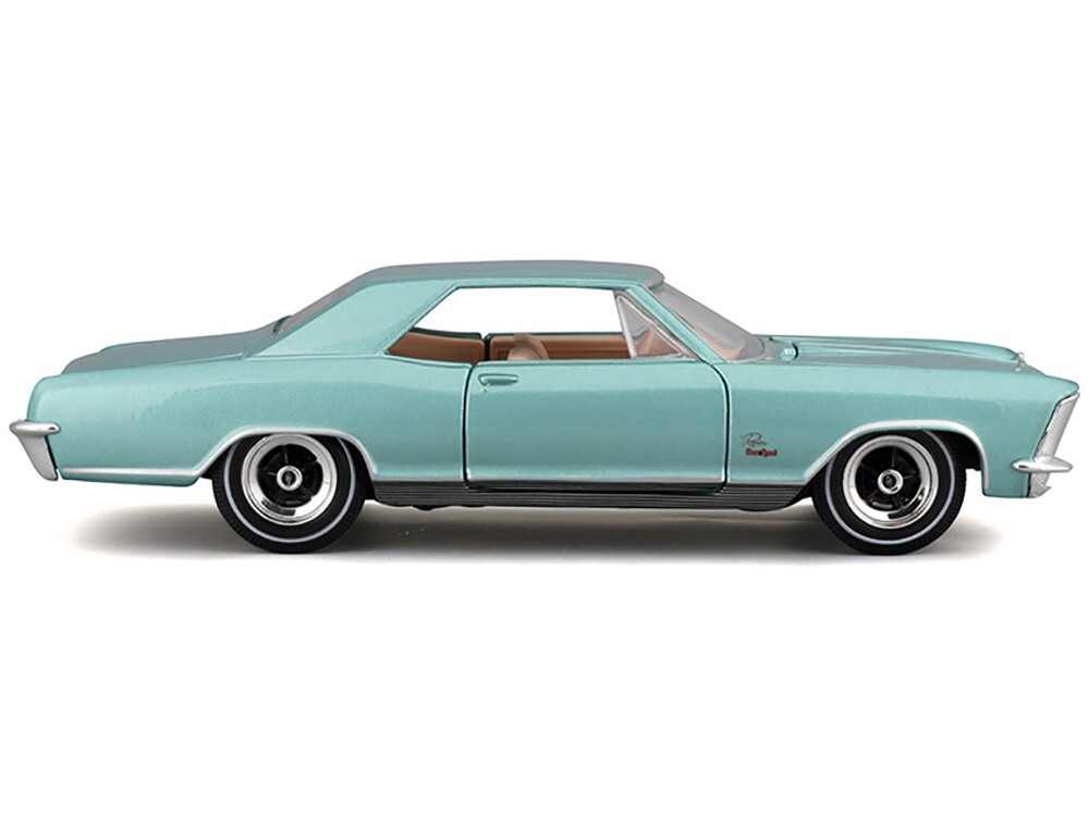 1965 BUICK RIVIERA GRAN SPORT LIGHT BLUE 1/26 DIECAST MODEL CAR BY MAISTO 31214