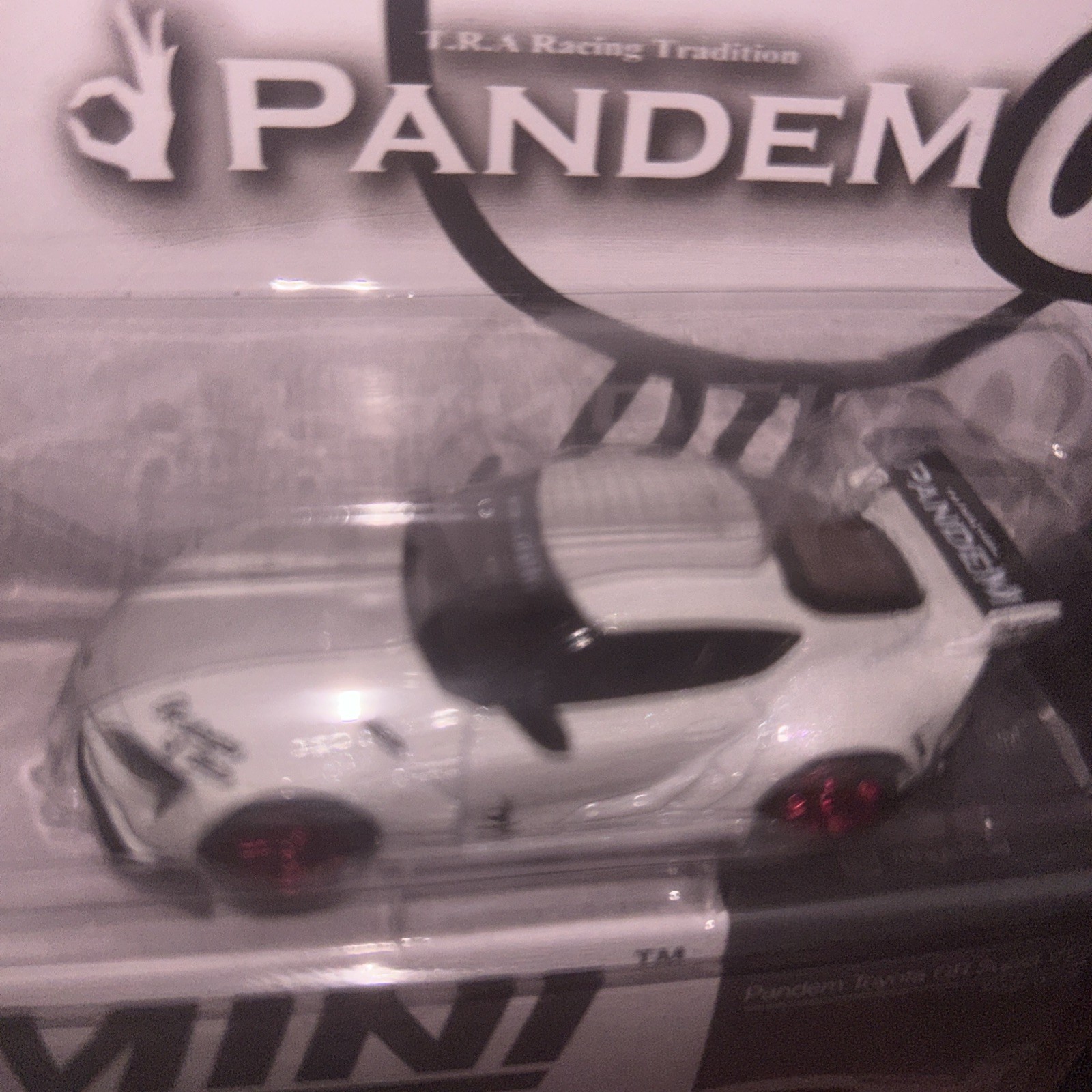 Mini GT #424 Pandem Toyota GR Supra V1.0 Pearl White