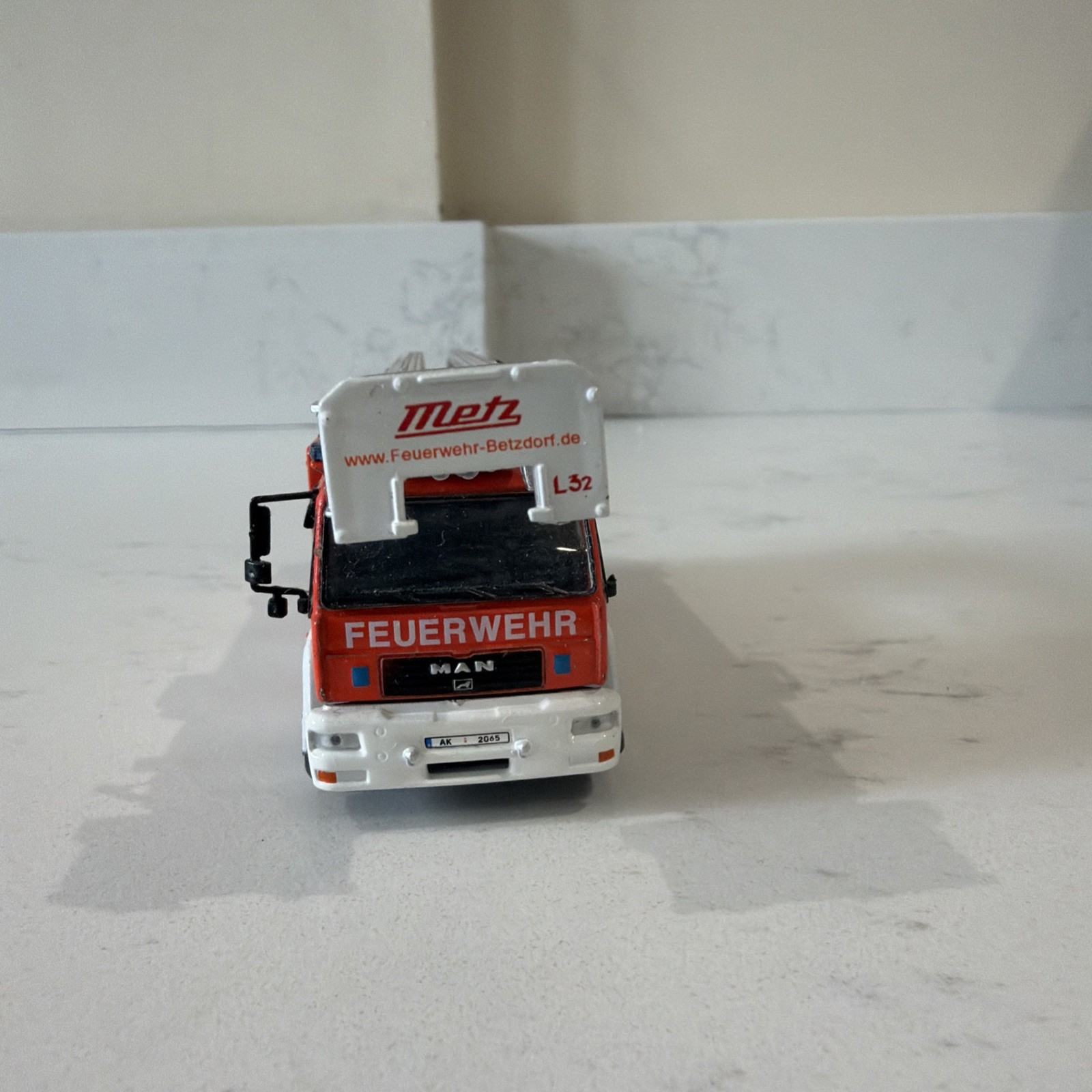 Atlas 1/72 Metz DLK 23-12 MAN LE 15.280 Fire Engine Diecast Limited Edition
