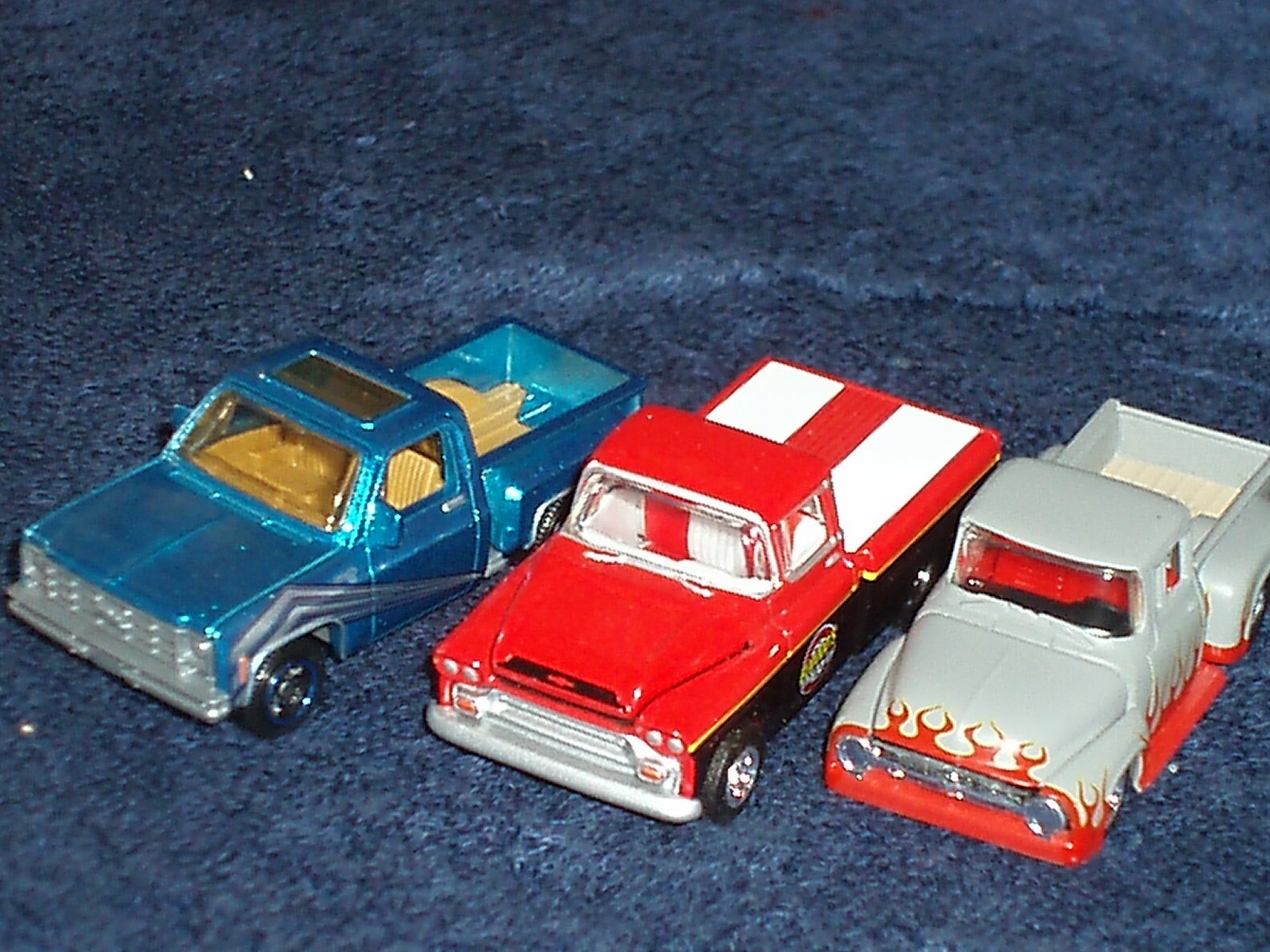 #14 SET OF 3 1969 & 1975 CHEVY & 1956 FORD PICK UP TRUCKs 100% HOTWHEELS MB