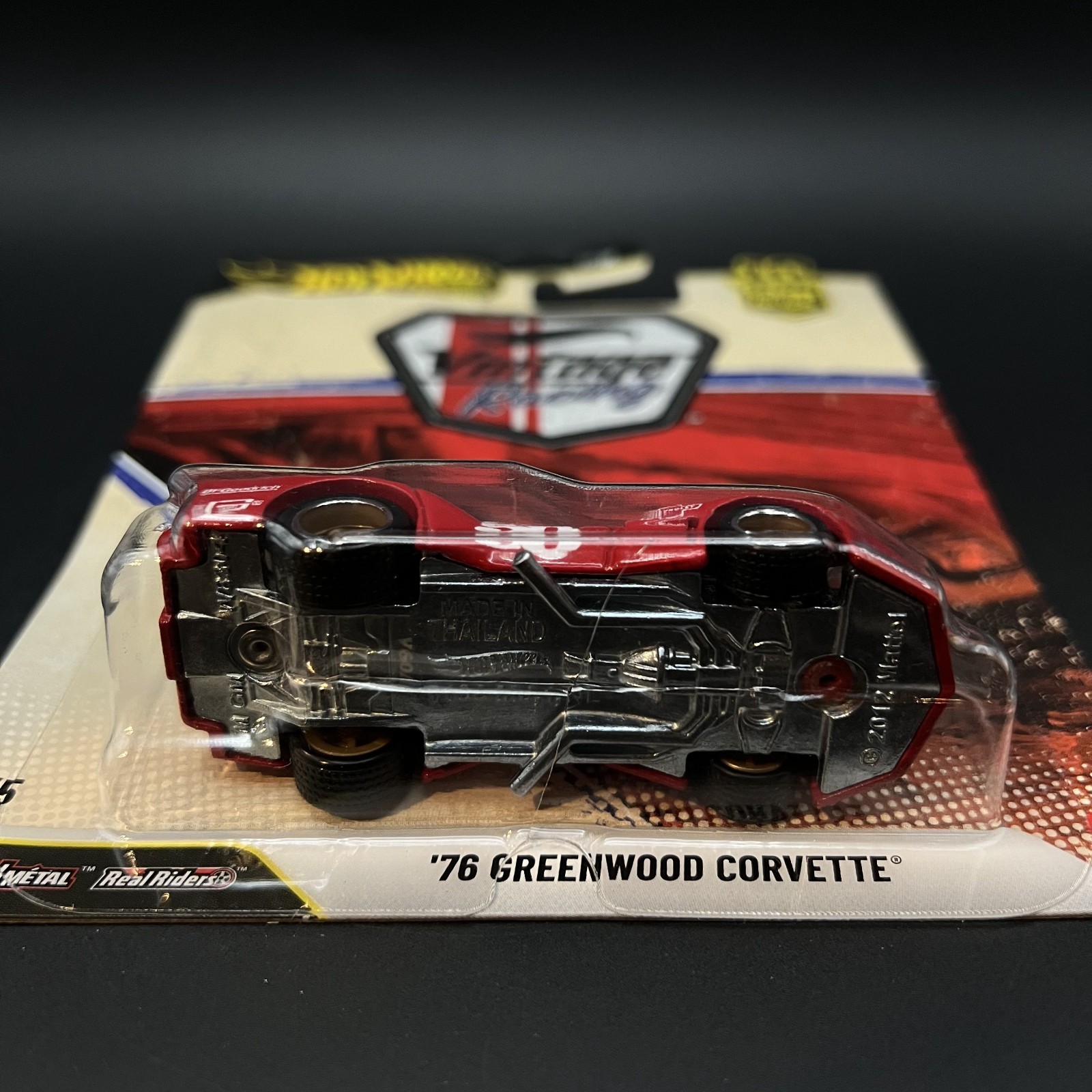 (DAMAGED) Hot Wheels Premium MODERN CLASSICS | 76 GREENWOOD CORVETTE