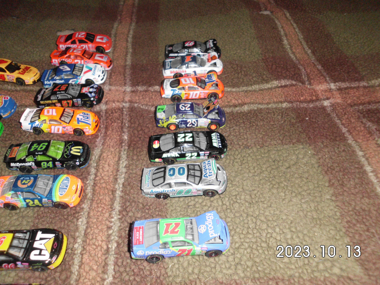 1997 Hot Wheels 100 Car Carry Case 32 Funny Cars / Dragsters / Nascar + Bonus