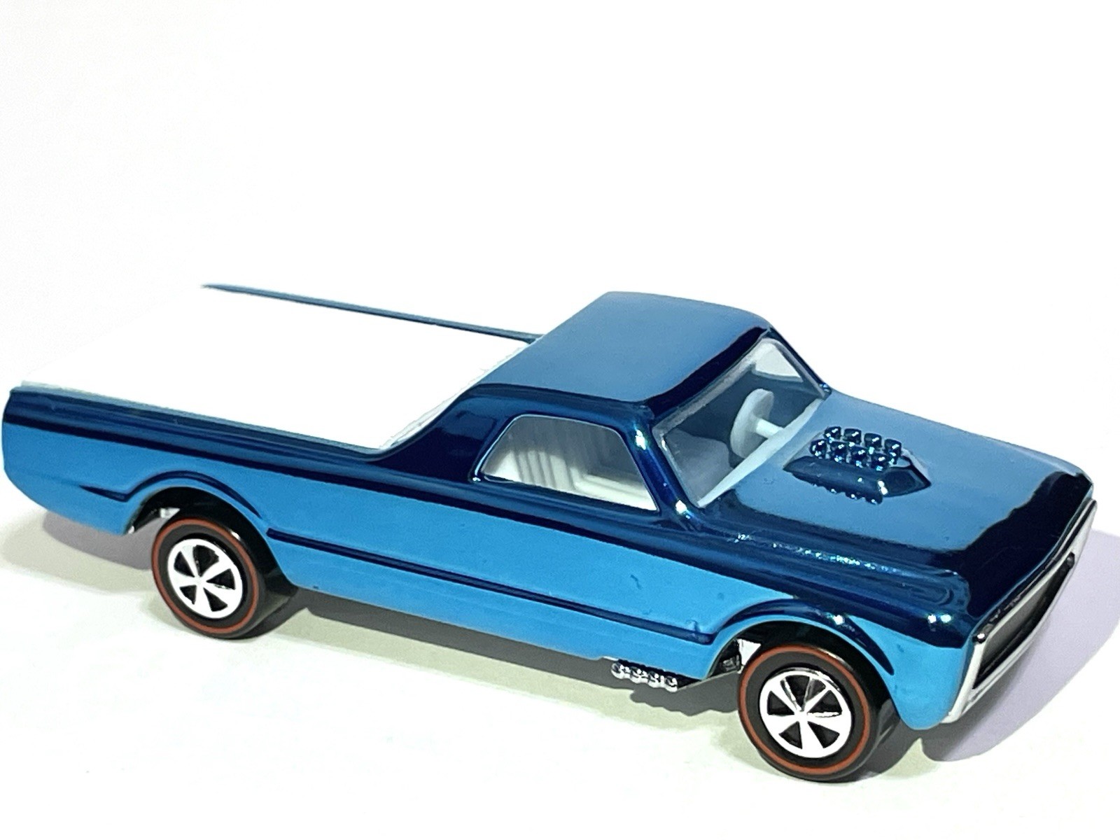 Hot Wheels CUSTOM MADE 1968 Custom Fleetside – ICE BLUE, Brand New Redline