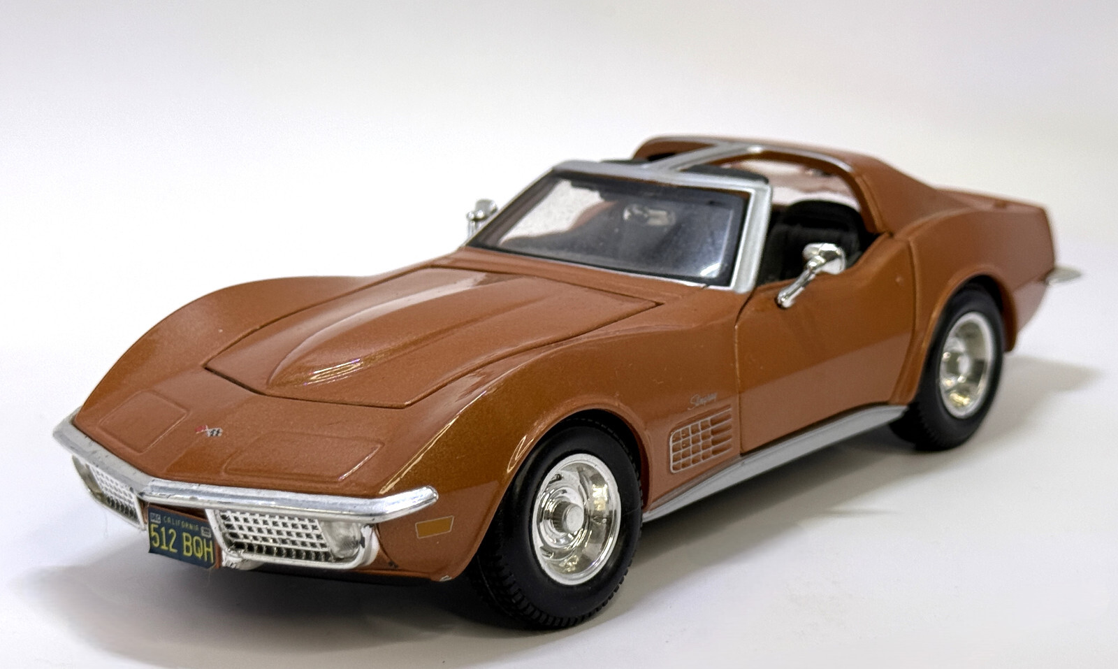 1970 Chevrolet Corvette T-top 1:24 Maisto Diecast Copper 1/24