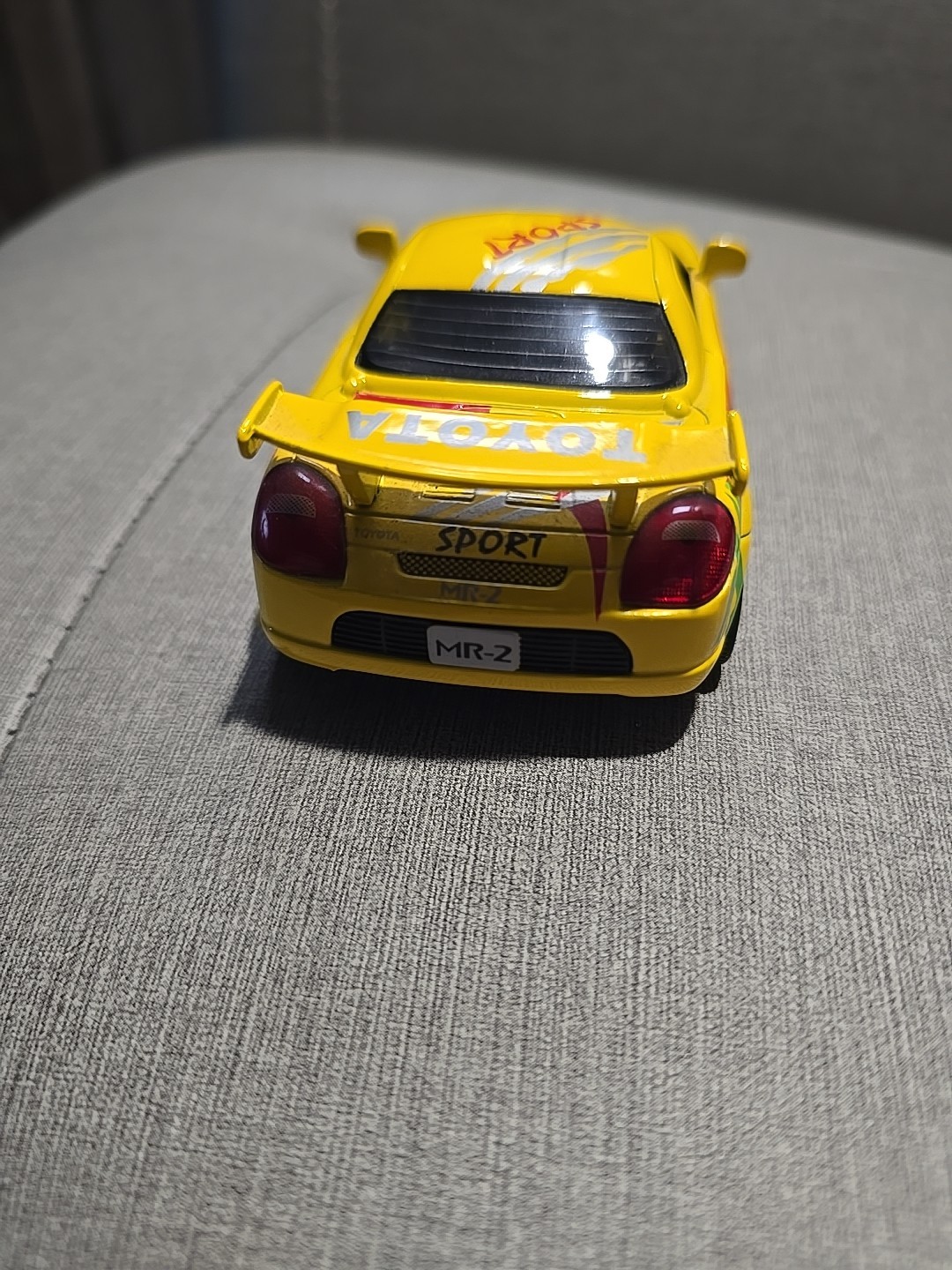 Kintoy Die Cast Toyota MR2 Sport Car 1:32 Scale