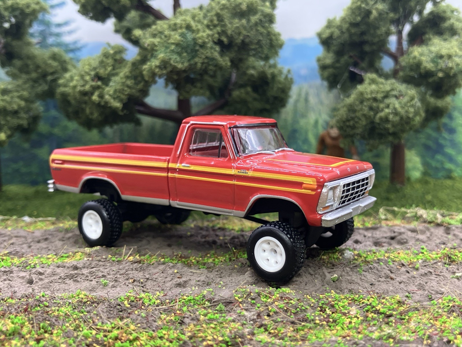 1978 Ford F-150 Ranger Explorer Lifted 4×4 Truck 1/64 Diecast Custom Greenlight