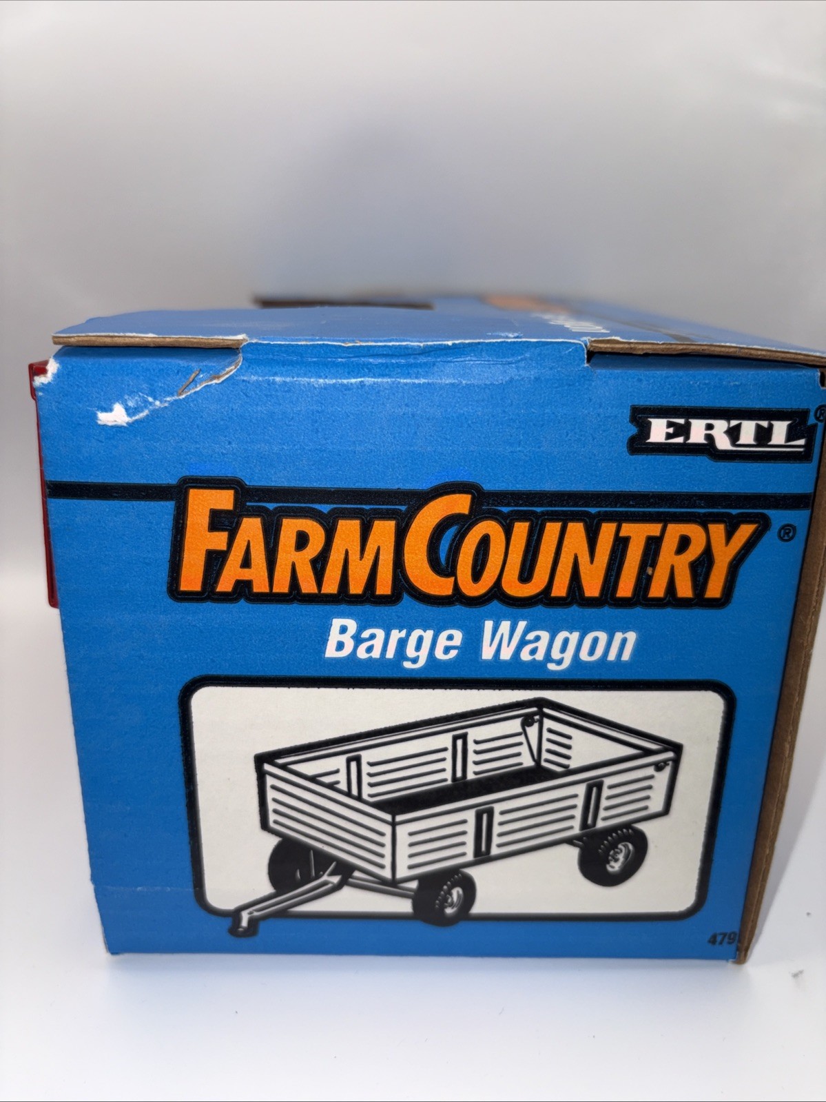ERTL FarmCountey Barge Wagon – 1/16 Scale