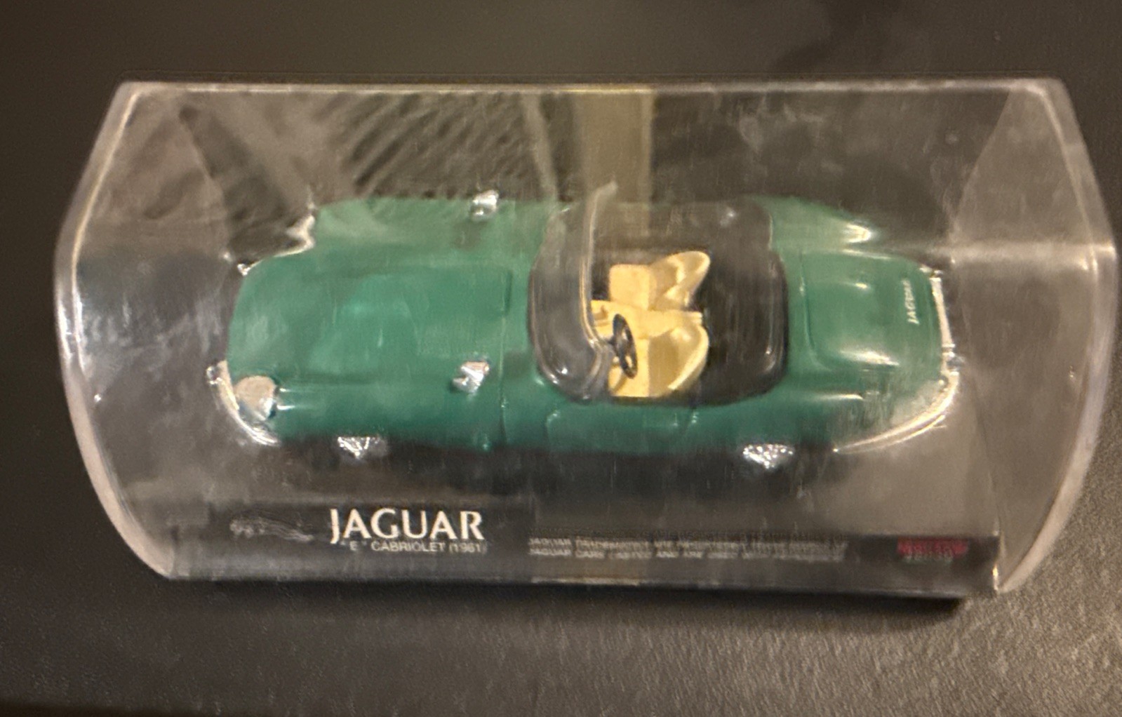 New Ray 1:43 Scale 1961 Green Jaguar E Cabriolet Die Cast Model Sealed in Case