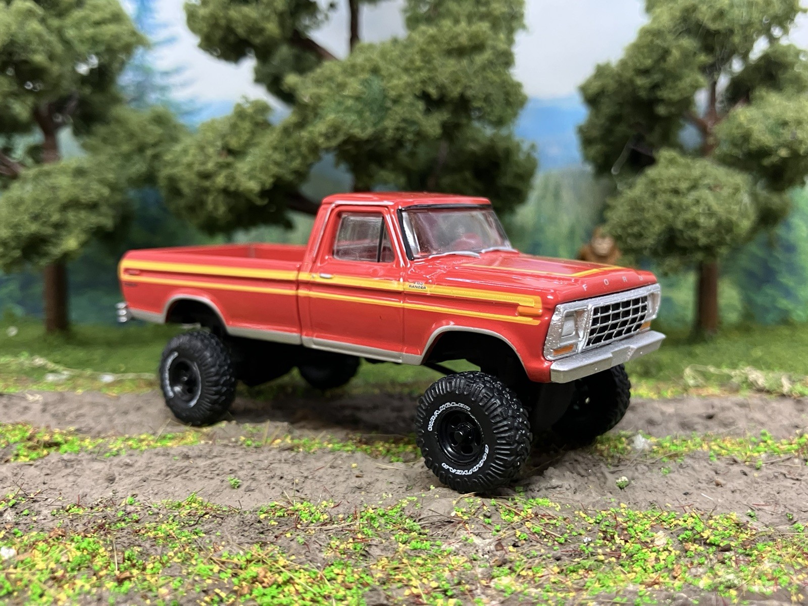 1978 Ford F-150 Ranger Explorer Lifted 4×4 Truck 1/64 Diecast Custom Greenlight