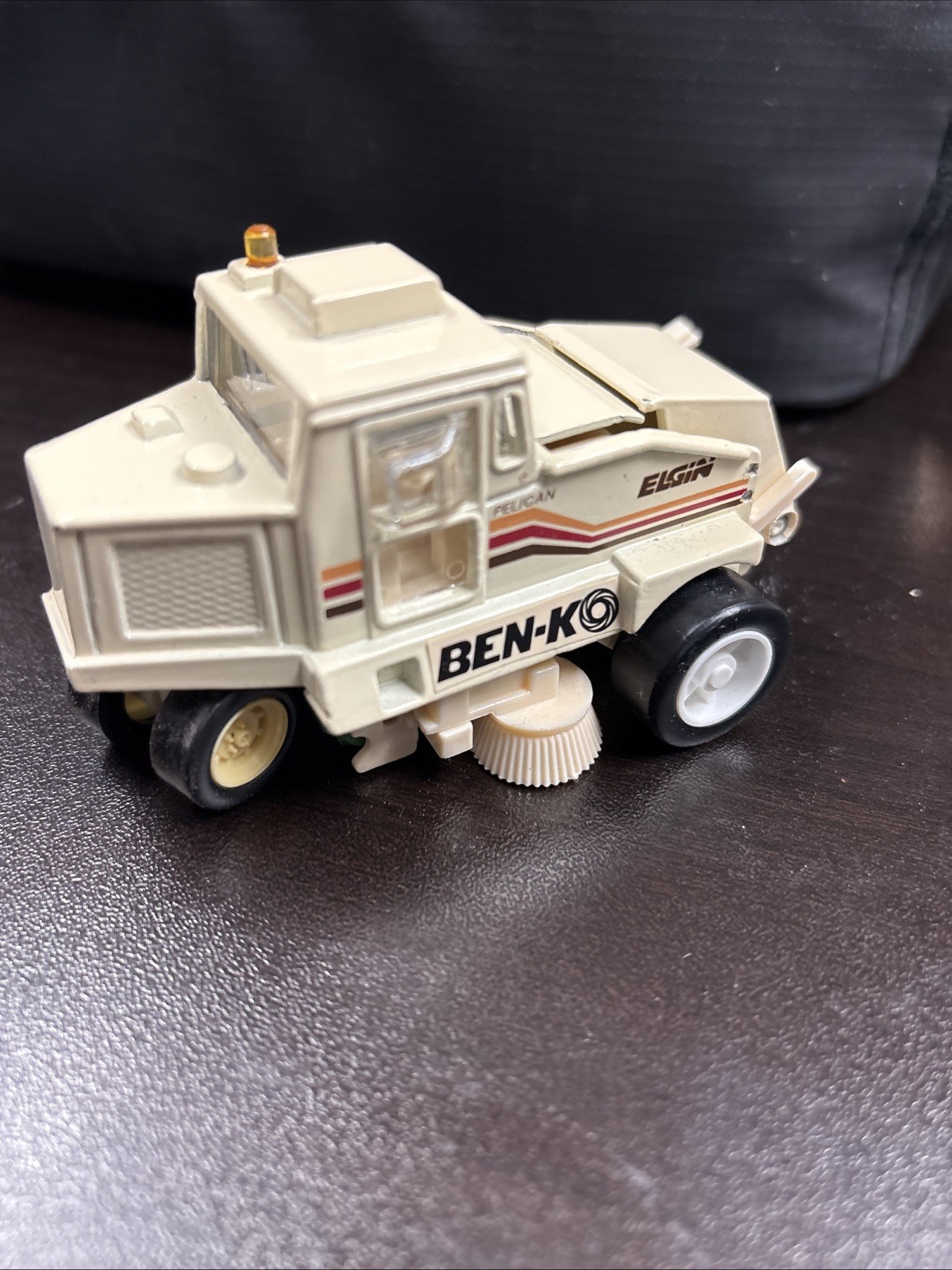 ✨1993 Road Champs Diecast Elgin Pelican Street Sweeper Truck✨