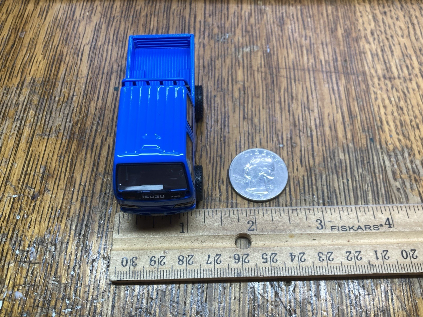 Isuzu NHR Lifted 4×4 Pickup Truck 1/64 Scale Massdi Diecast Custom Model1