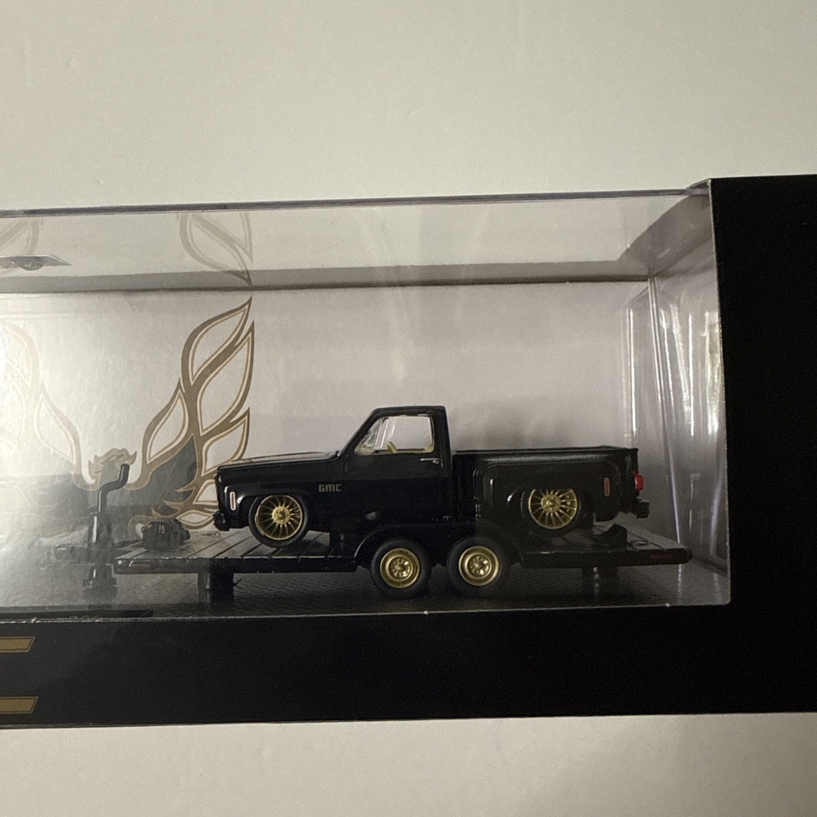M2 Machines Hauler 1976 GMC Sierra 3500 And 1976 Gmc Sierra Grande 15 Custom
