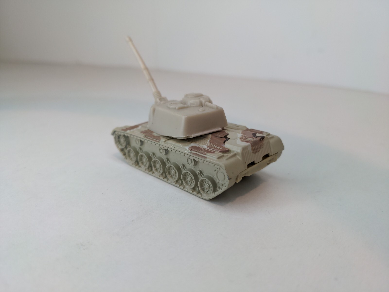 1974 HOT WHEELS-1/64 Diecast Tan/Desert US Camo Military Tank-Malaysia