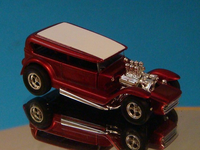 Darryl Starbird’s 1962 Li’l Coffin Flathead V8 Show Rod 1/64 Scale Ltd Edition L