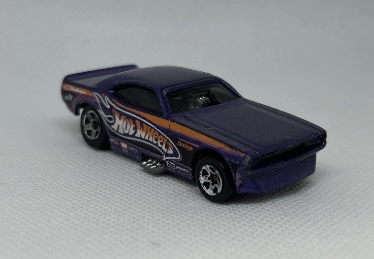 Hot Wheels 1977 Purple Dodge Challenger HEMI Funny Car Dragster Vintage Diecast