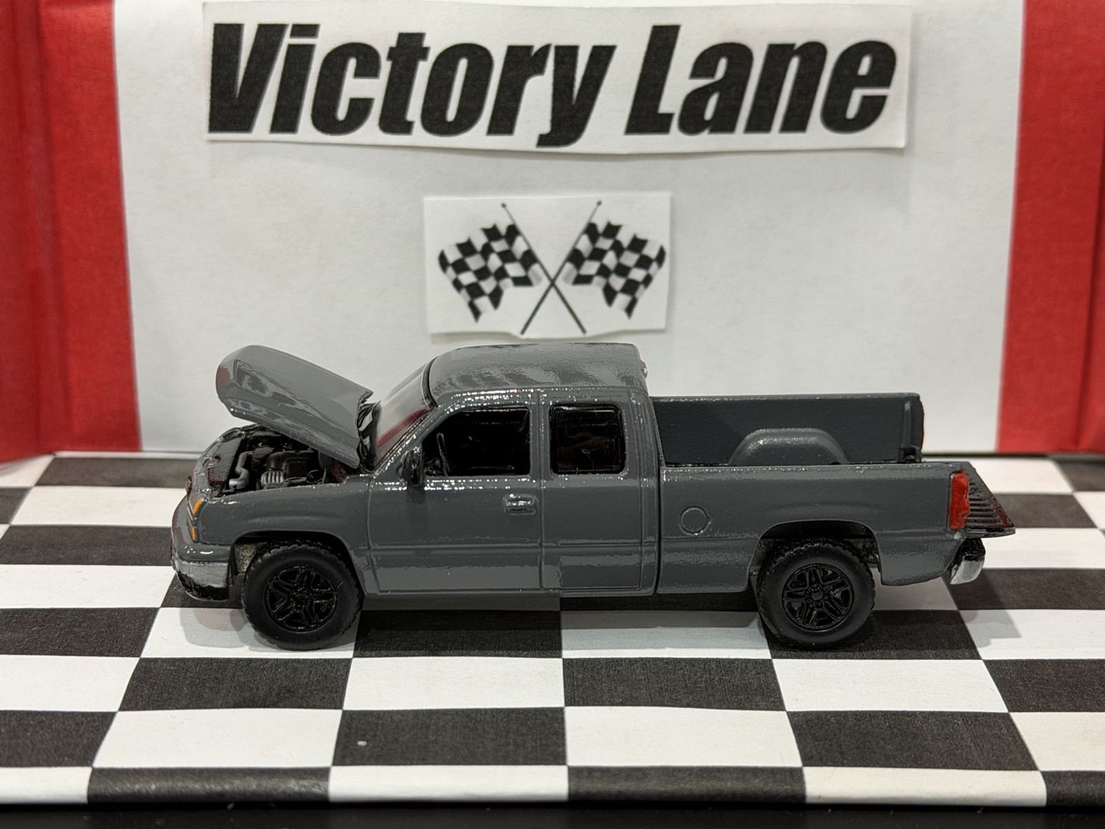 Custom Painted Auto World 2006 Chevy Silverado 1500 Classic 1 Of 1 1/64 Scale