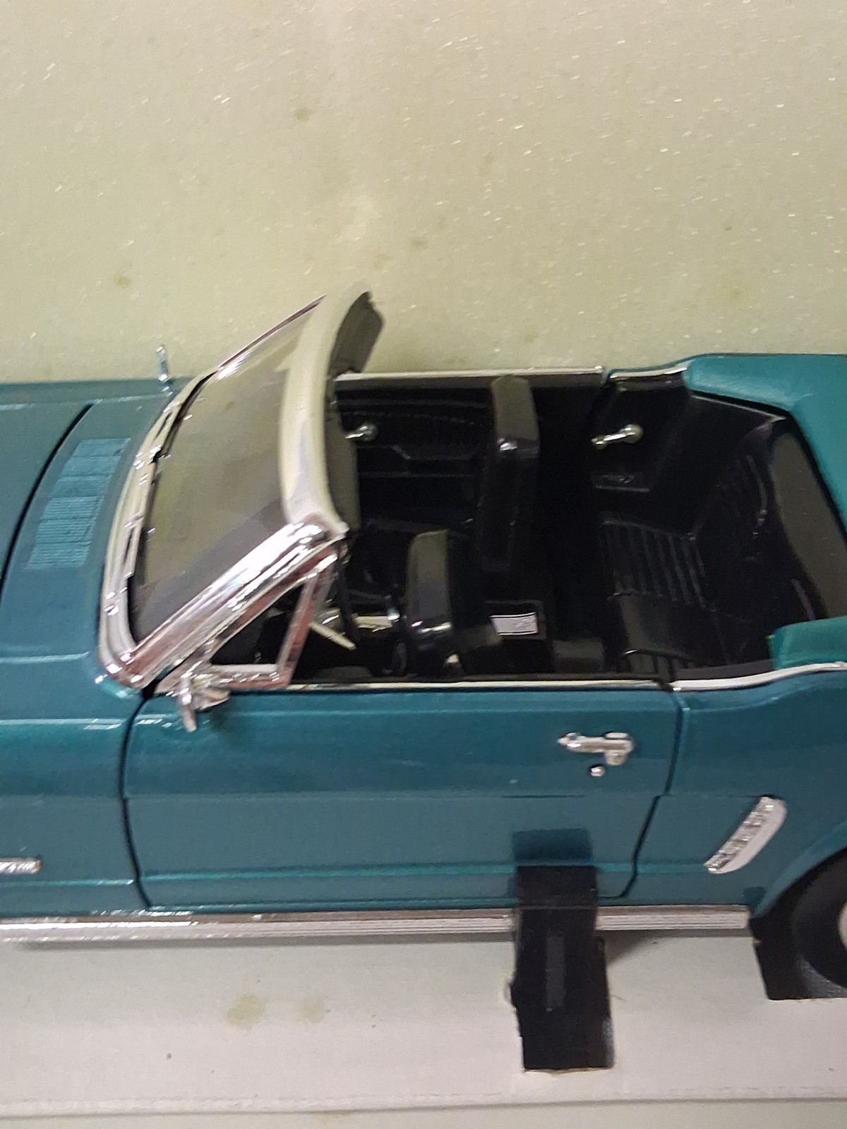 Mira die cast Ford Mustang Convertible 1965. Golden Line Collection. Teal NIB