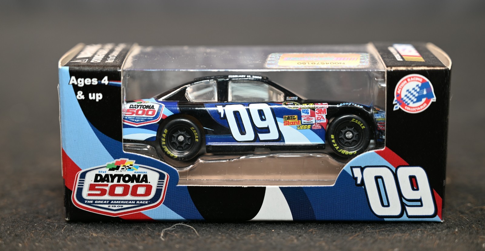 2009 Daytona 500 Track Program Promo Car 1:64 NASCAR Diecast Action Boxed NIB
