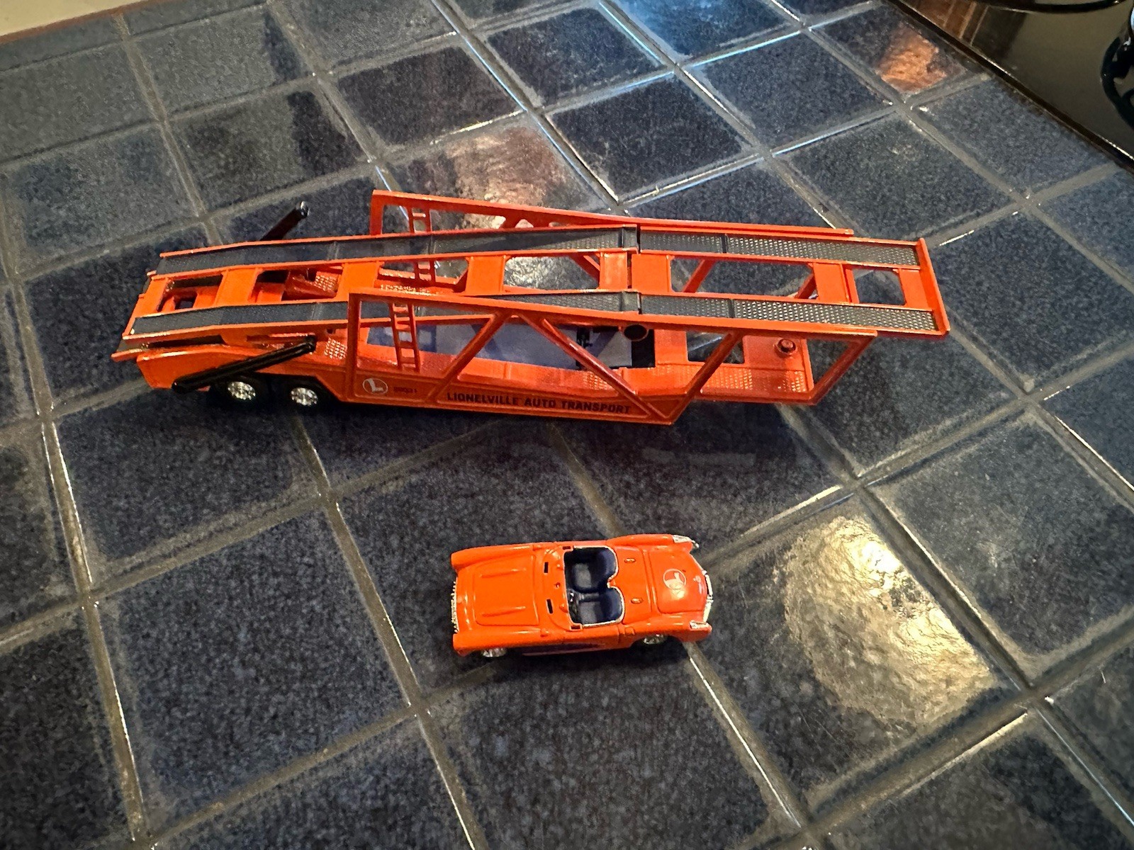 Vintage Lionel #20031 Lionelville Auto Transport- Incomplete – O Gauge-Die-Cast