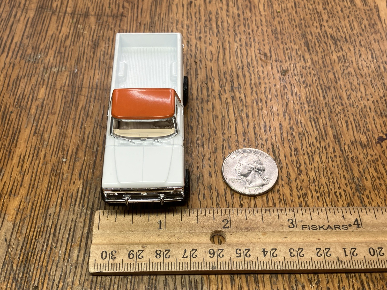 1977 Ford F-150 Ranger Explorer Lifted 4×4 Truck 1/64 Diecast Custom Greenlight
