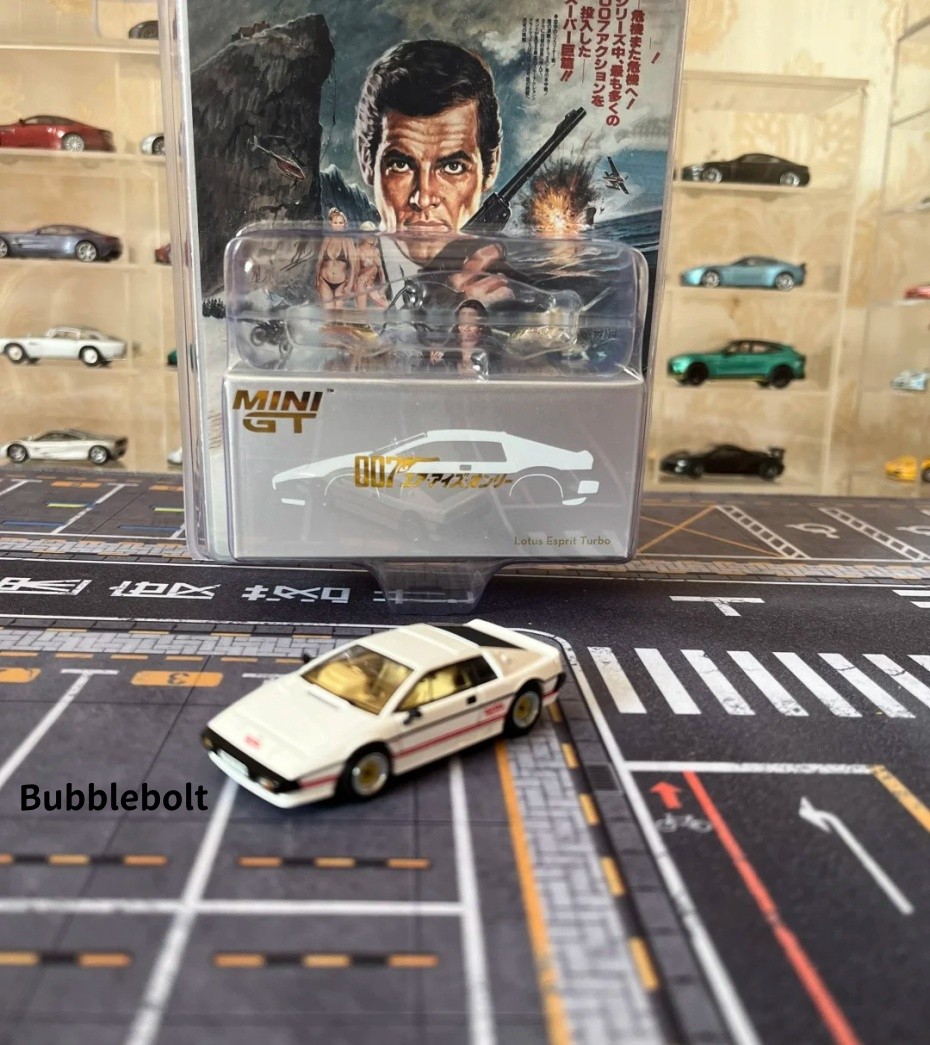 MINI GT 907 1/64 Lotus Esprit White 007 James Bond Movie Diecast Model Car