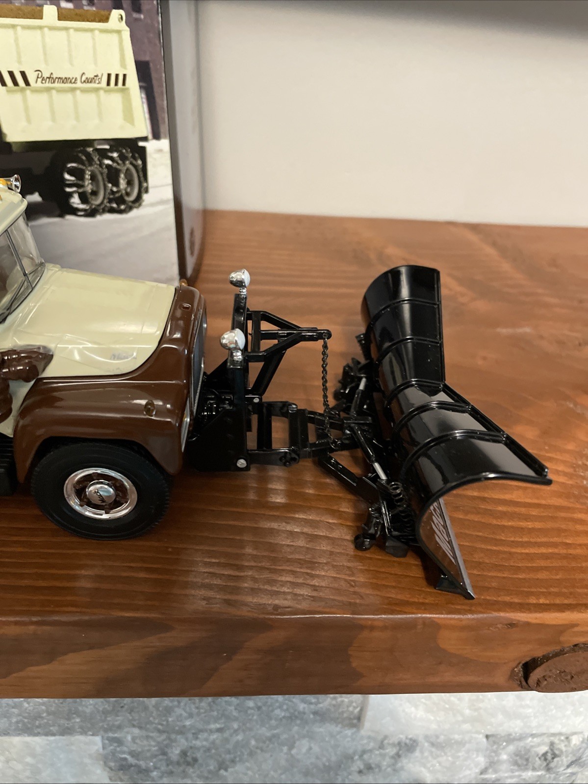 First 1st Gear 1/34 Scale MACK-R MODEL R-600 Dump Truck With Snow Plow Diecast