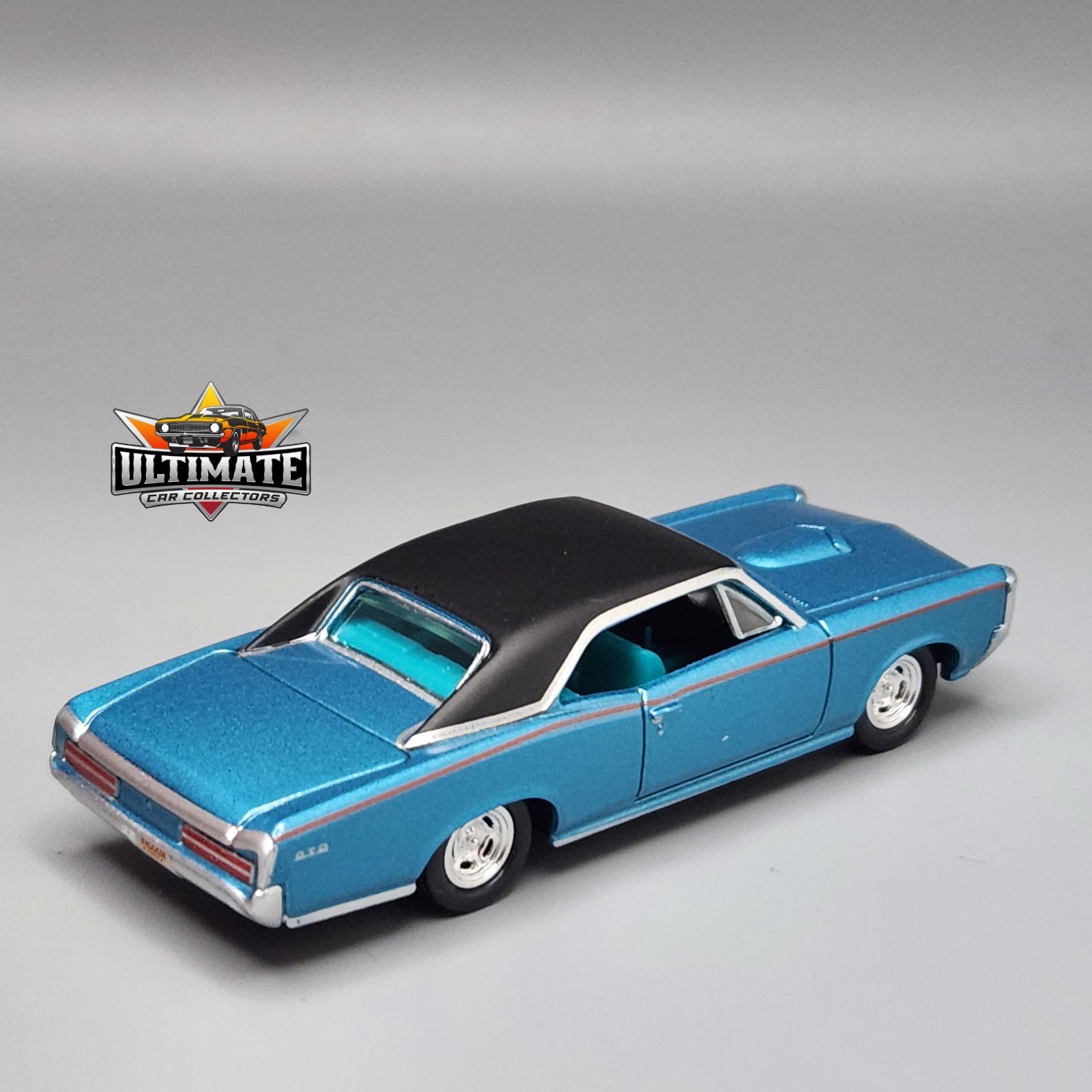 1966 66 Pontiac GTO Collectible 1/64 Scale Diecast Model Collector Car