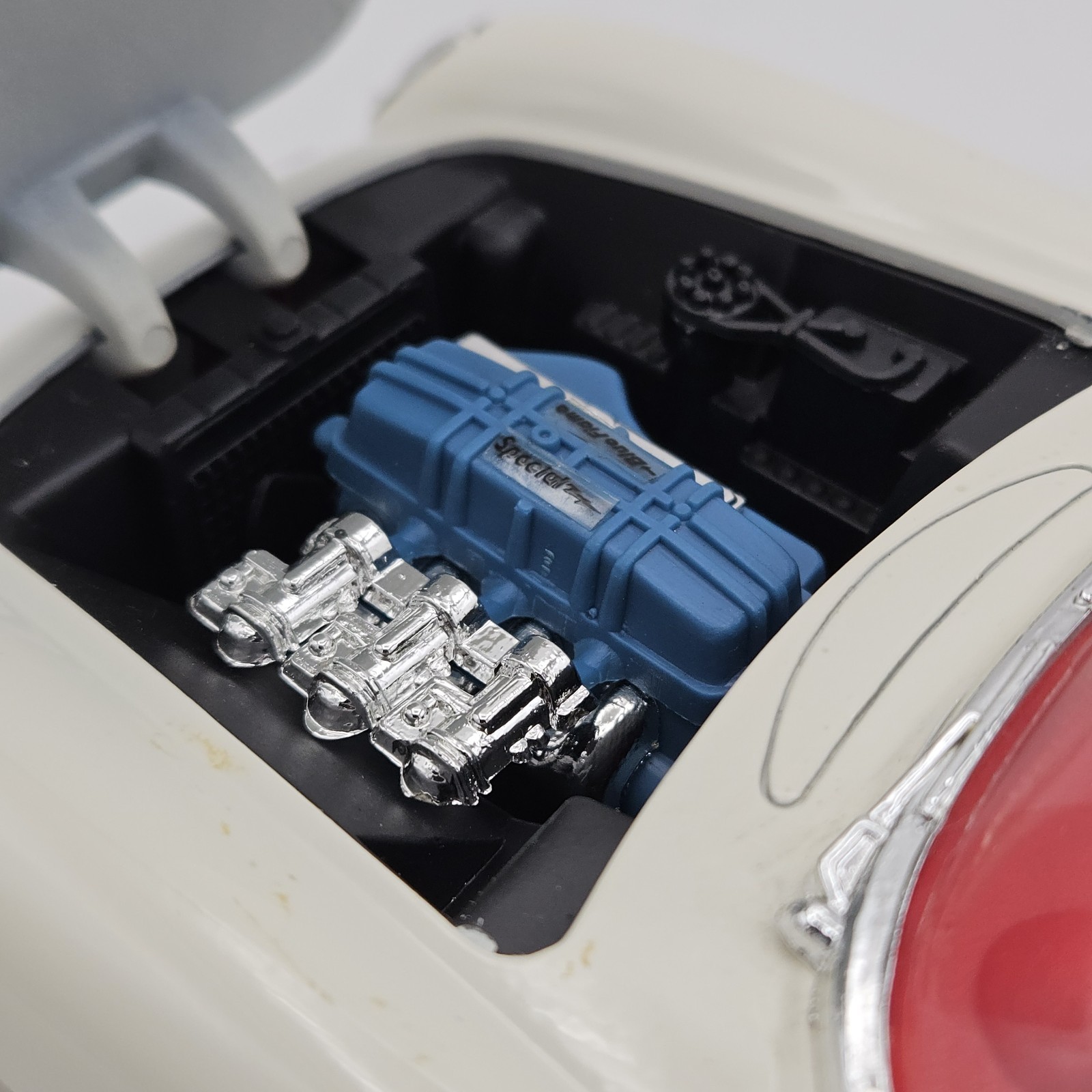 Mira Golden Line 1:18 1953 Chevrolet Corvette Cream Diecast with Box #6153