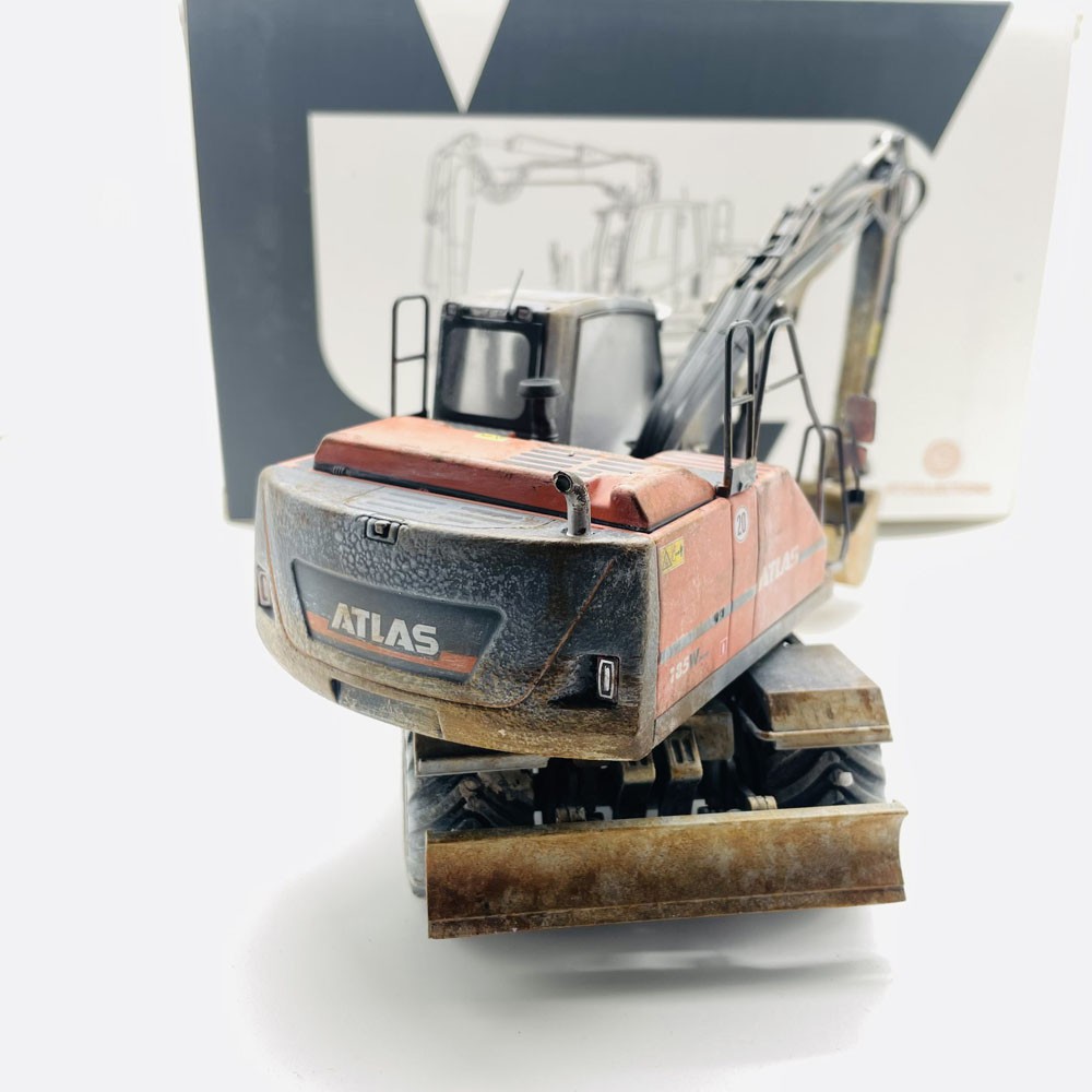1/32 Scale At Collection Atlas 185W Wheeled Excavator Muddy Version Nokian Tyres