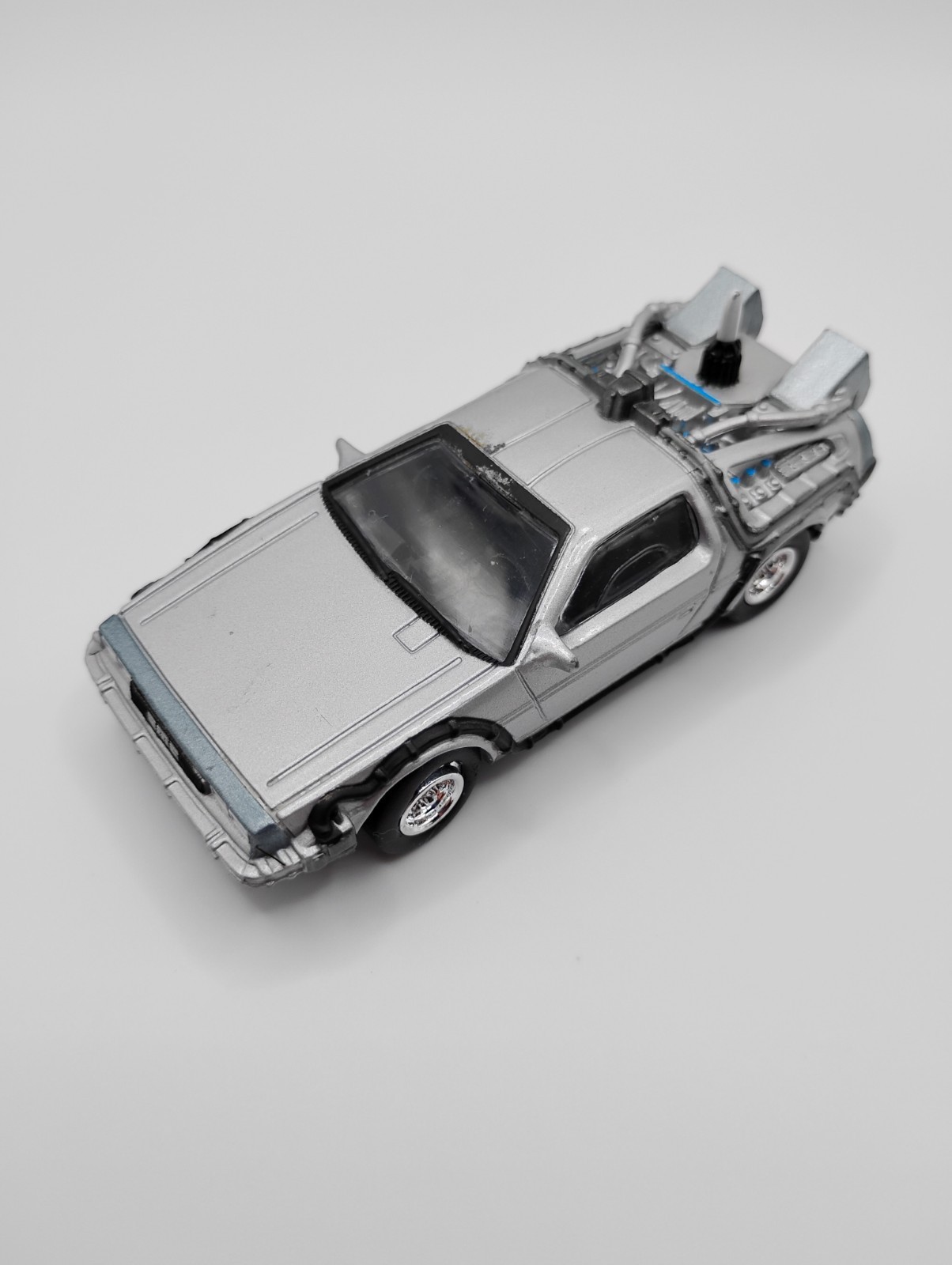 1998 Johnny Lightning Playing Mantis Back to the Future DeLorean 1:64