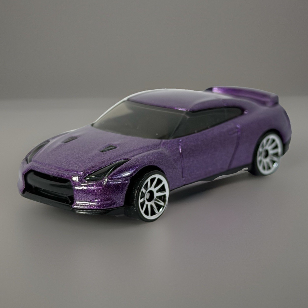 2026 Hot Wheels ’09 Nissan Skyline GT-R (R35) Purple Metallic HW Motor Show 1:64