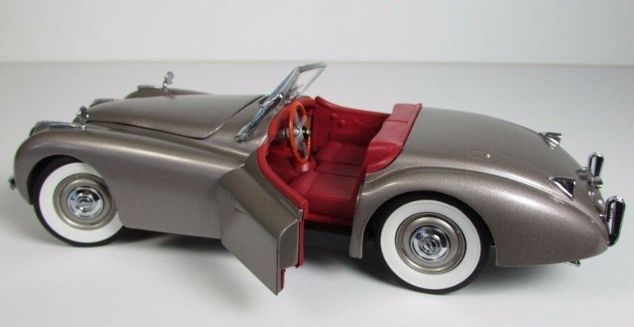 Jaguar Race Car Racing Le Mans Racer1 24Vintage Custom Built18Metal Body12Model