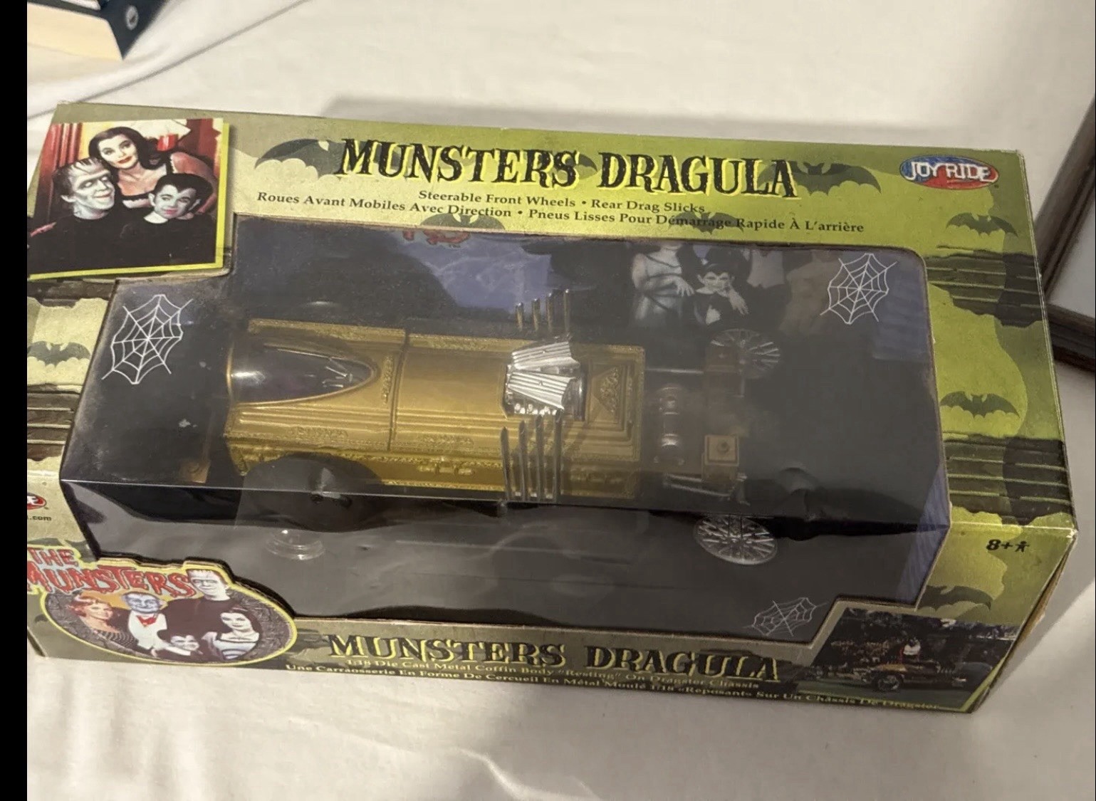 American Muscle The Munsters Dragsters Dragula 1:18 Diecast – Gold