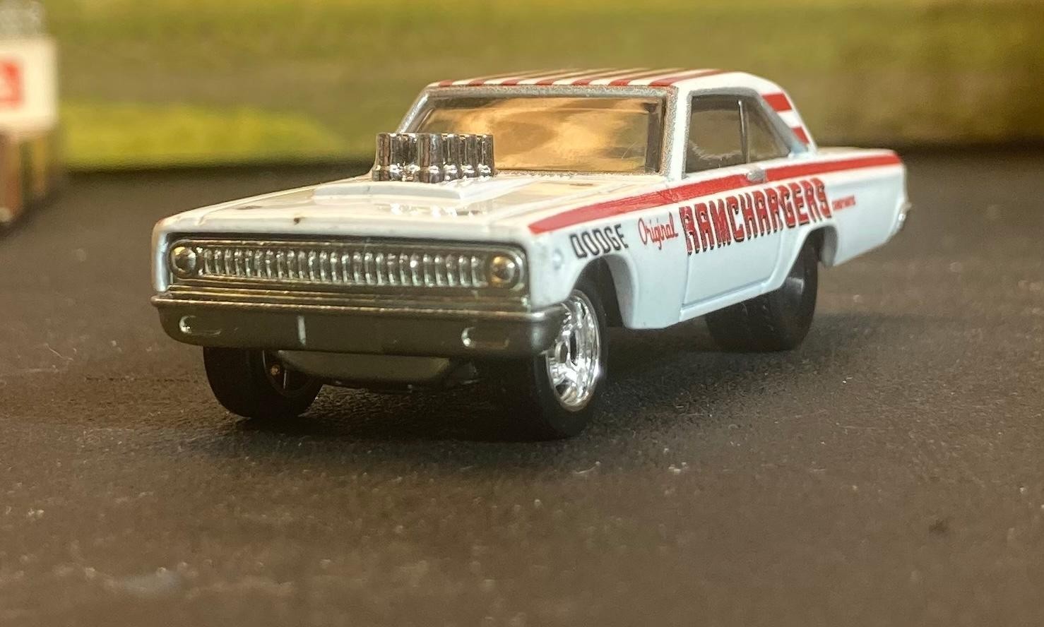 HOT WHEELS DRAG STRIP DEMONS 1965 HEMI DODGE CORONET RAMCHARGERS NHRA GASSER MOC
