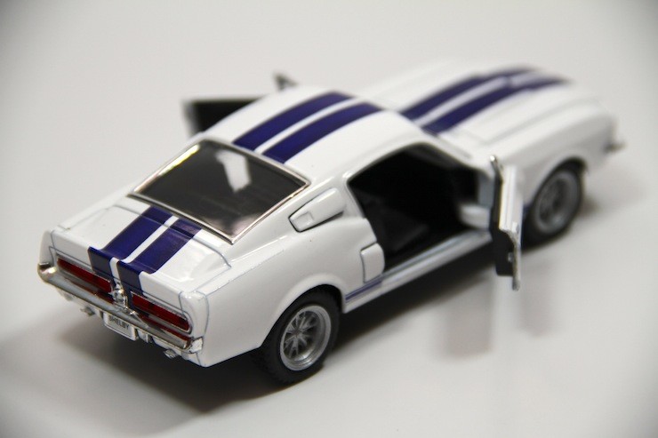 New Kinsmart 5″ 1967 Shelby GT-500 Ford Mustang Diecast Model Toy Car 1:38 White