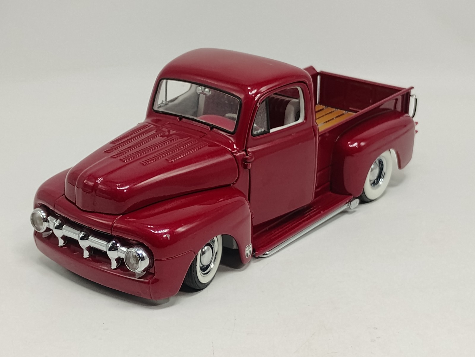Danbury Mint 1:24 Scale Deep Metallic Red 1951 Ford F-1 Custom Pickup