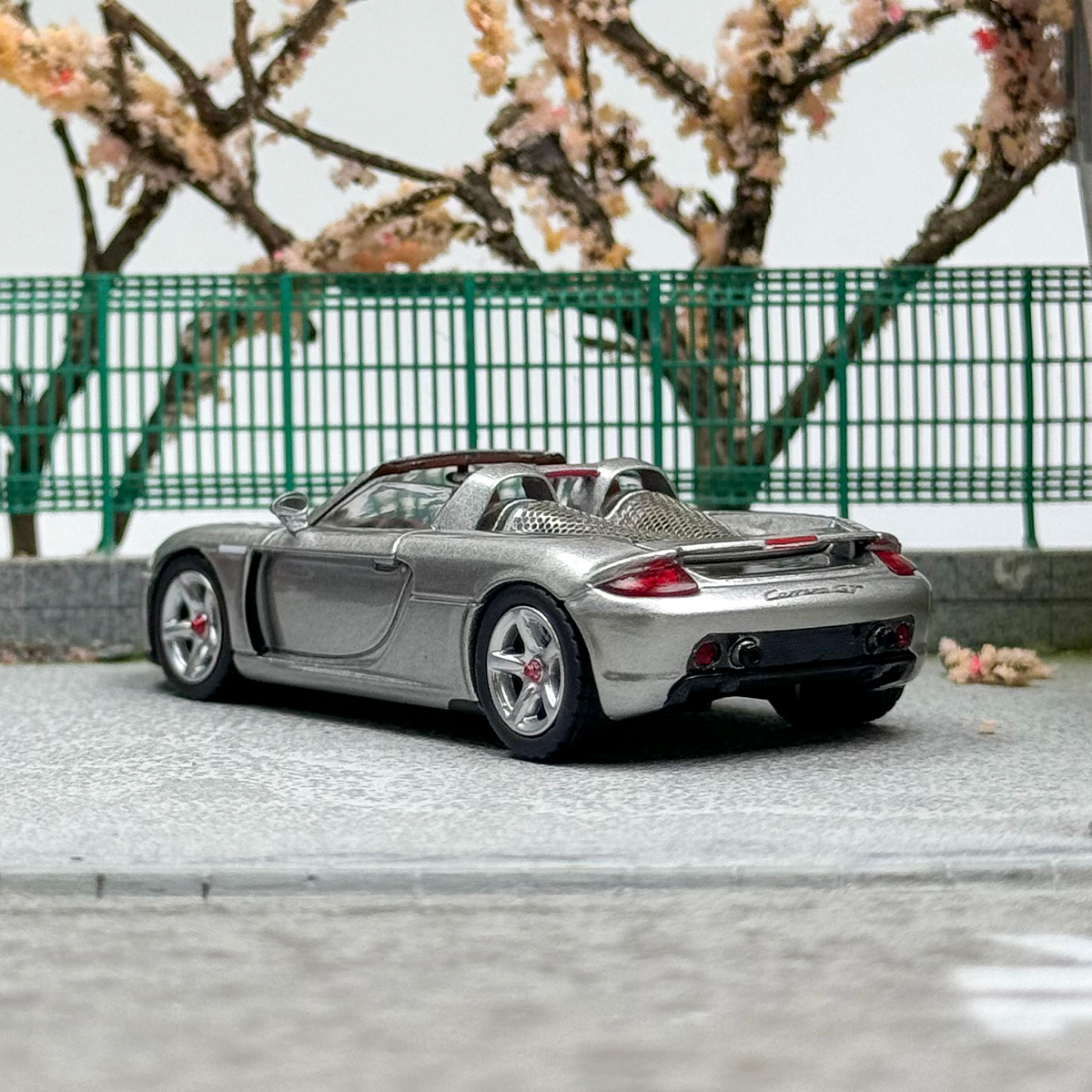 1: 64 scale model car silver Carrera GT Roadster alloy die cast