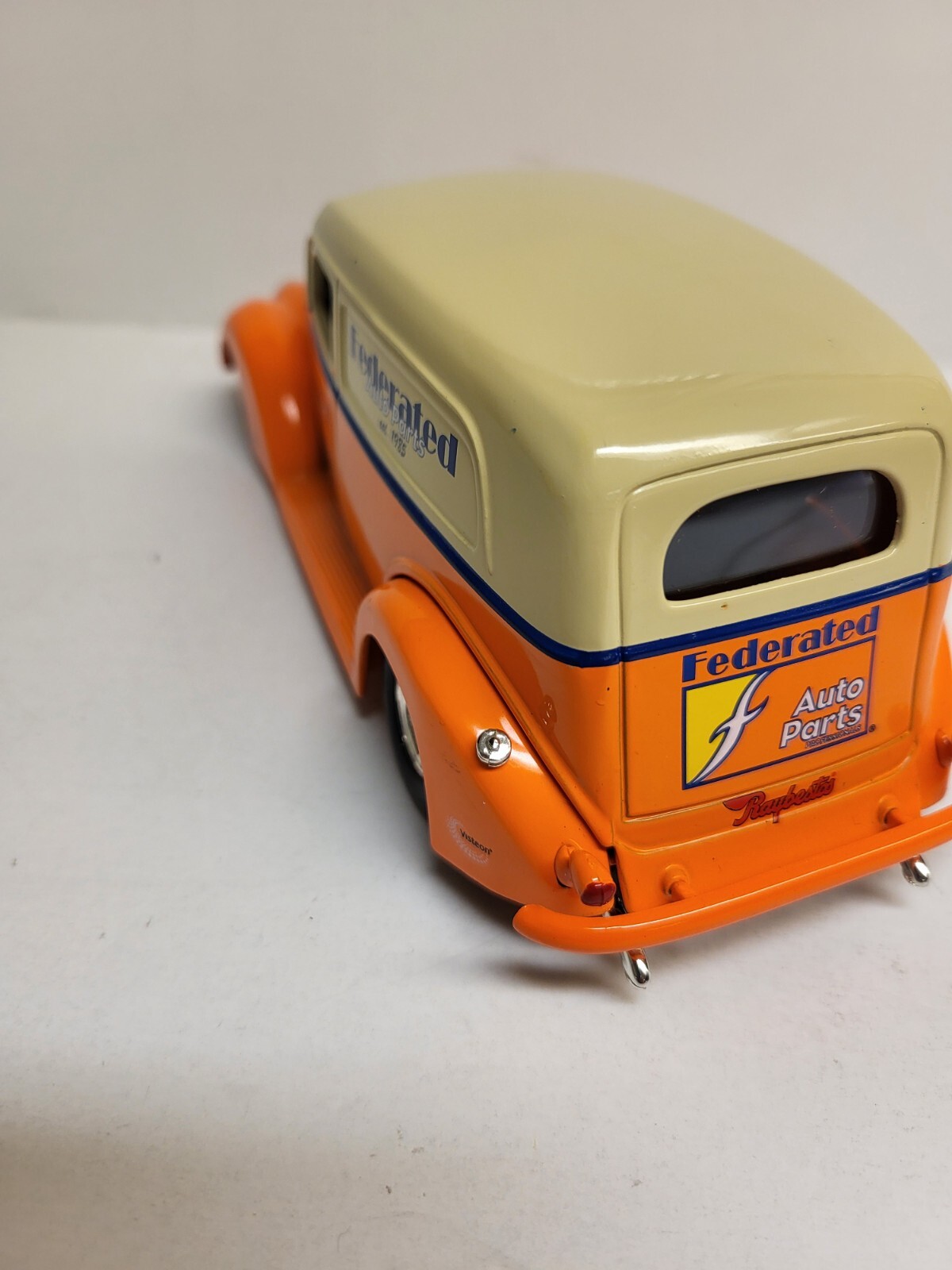1937 FORD PANEL TRUCK STREET ROD FEDERATED AUTO PARTS 1/25 ERTL LTD ED DICAST