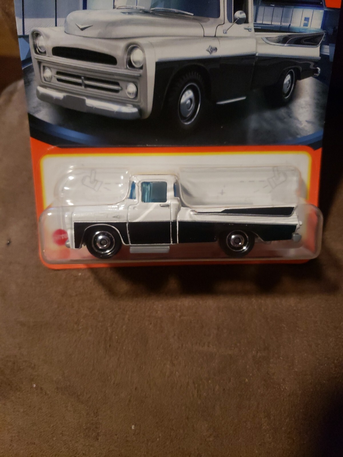 2023 Matchbox 14/100 DODGE SWEPTSIDE 70 YEARS FAST SHIPPING Black & White