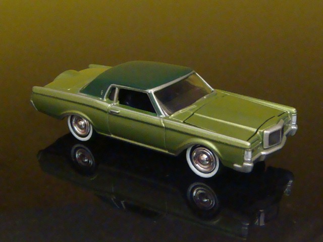 1969 Lincoln Continental Mark III 460ci V8 Luxury Coupe 1/64 Scale Limited Edt V