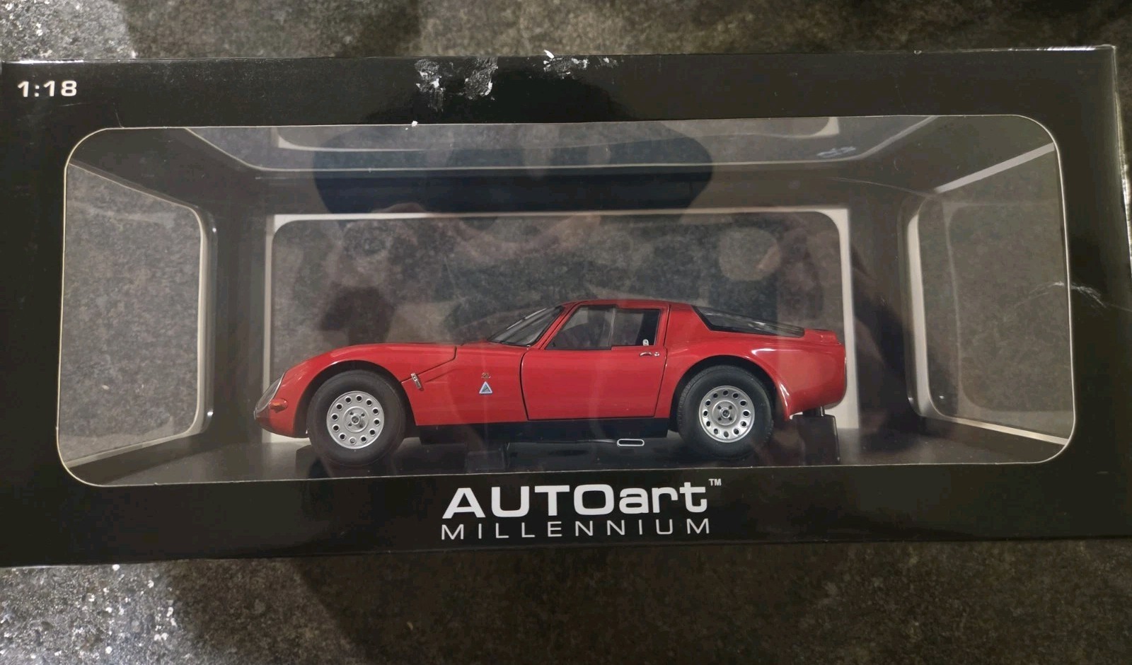 AUTOart Millennium 1:18 Alfa Romeo Giulia TZ2 1965 Red w/ Case